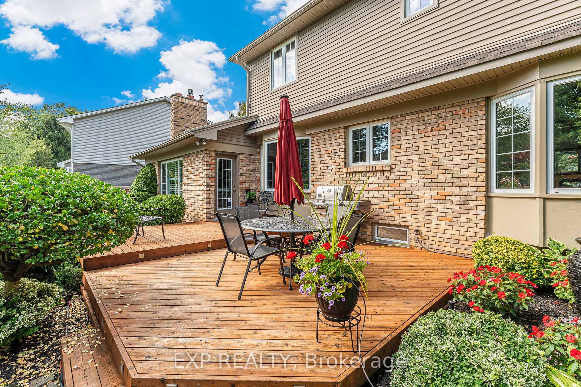 Photo 41 of 158 Broad Leaf Crescent, Hamilton, Ancaster — HOMEH