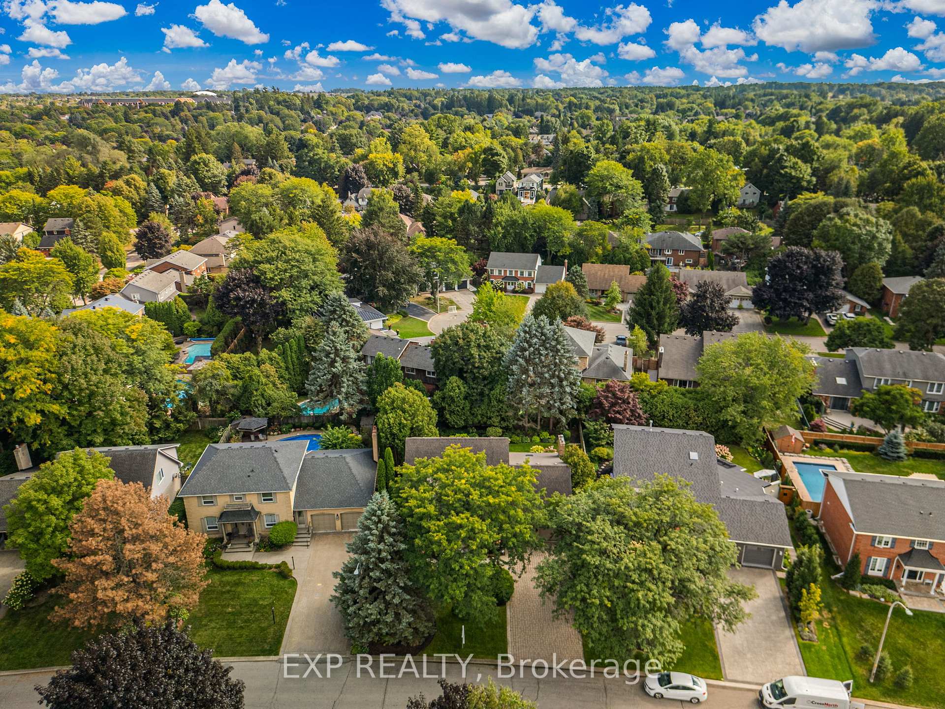 Photo 46 of 158 Broad Leaf Crescent, Hamilton, Ancaster — HOMEH