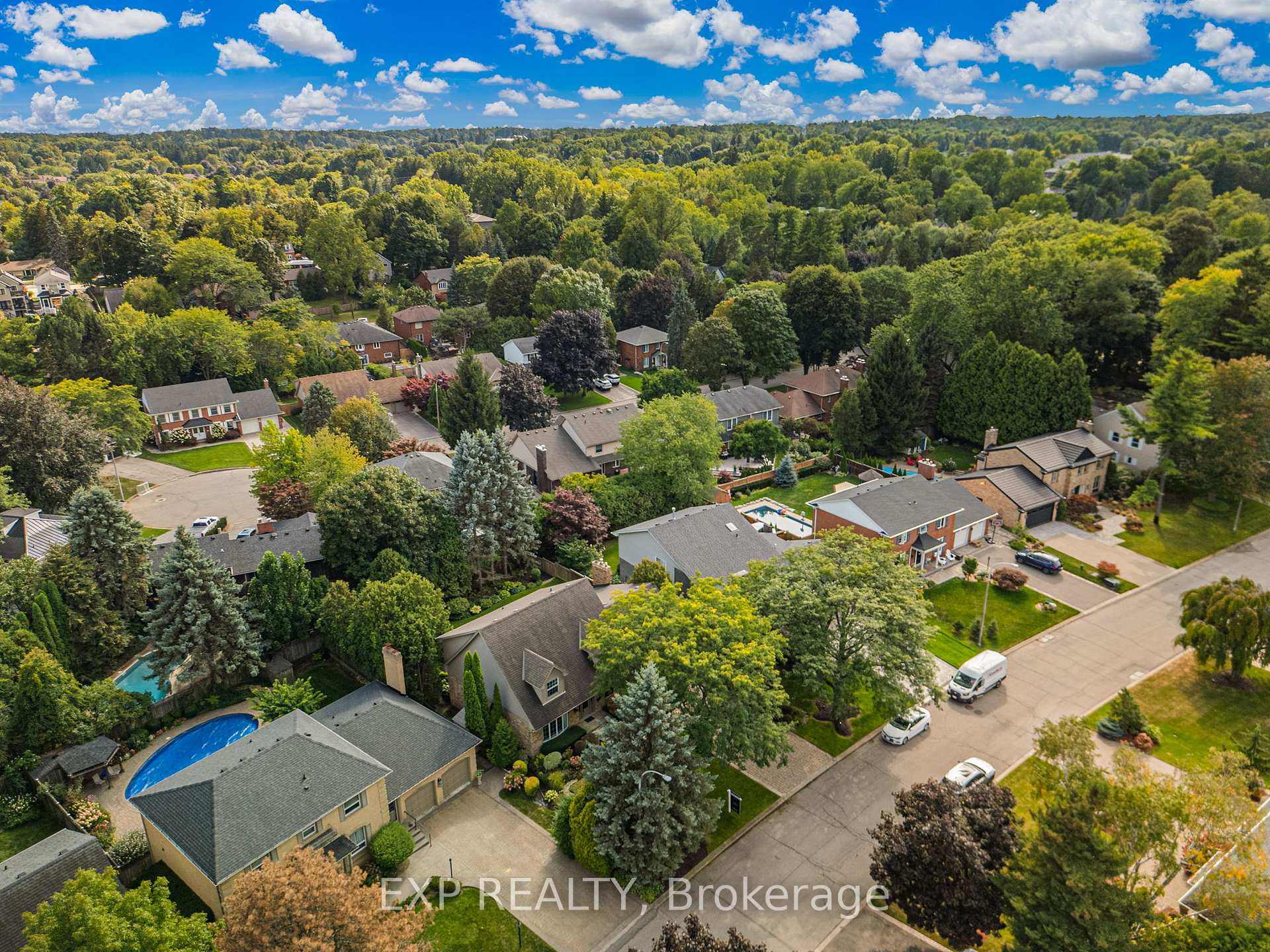 Photo 47 of 158 Broad Leaf Crescent, Hamilton, Ancaster — HOMEH