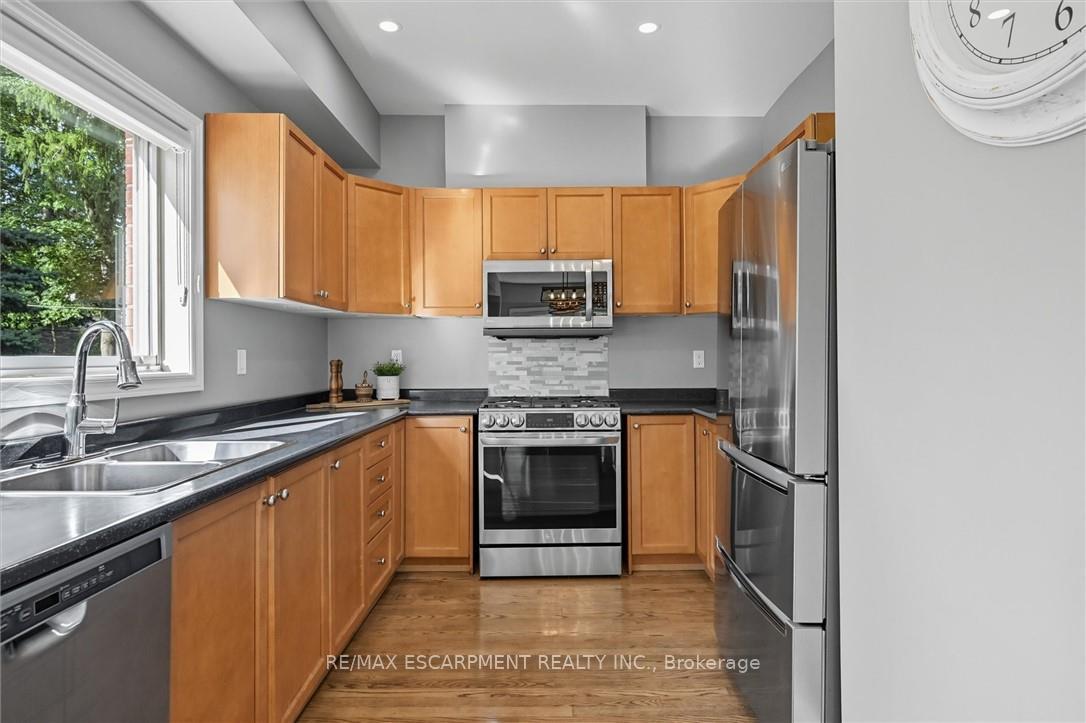Photo 10 of 120 Amelia Street, Hamilton, Kirkendall — HOMEH