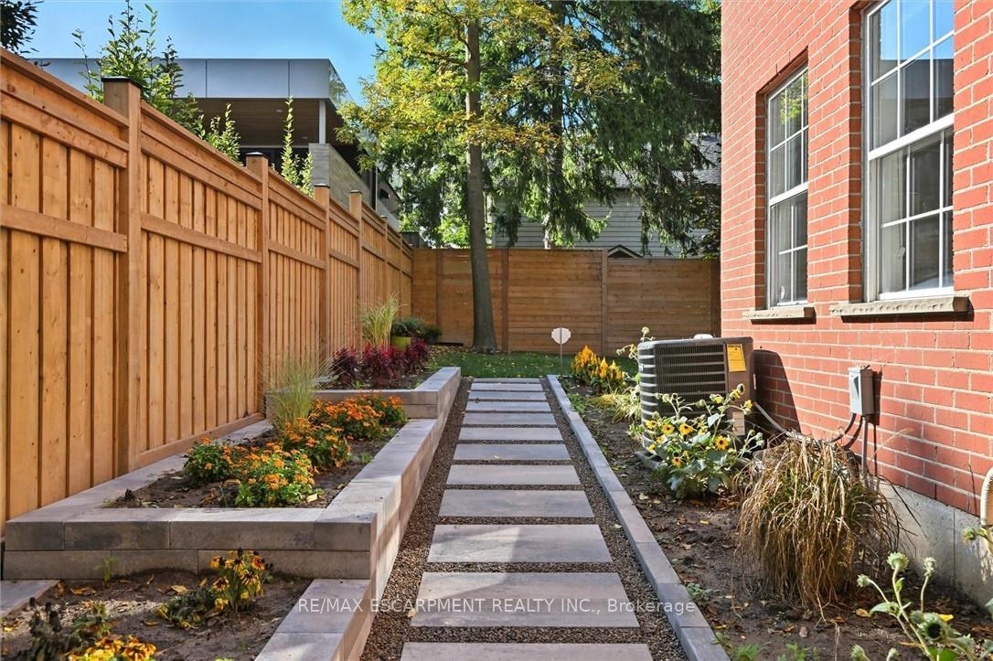 Photo 26 of 120 Amelia Street, Hamilton, Kirkendall — HOMEH