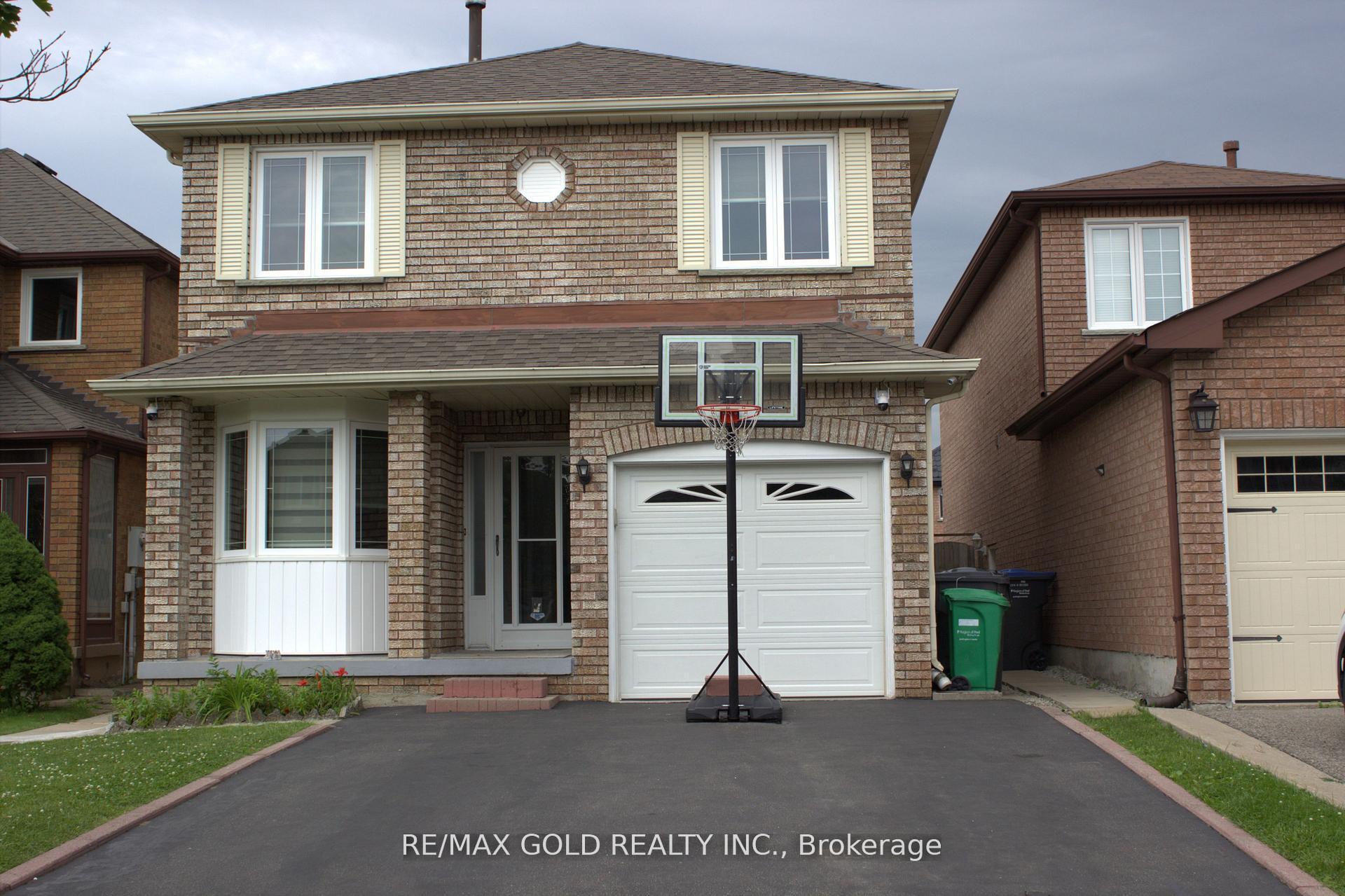 Photo 1 of 14 Kentucky Drive, Brampton, Fletcher's Creek South — HOMEH