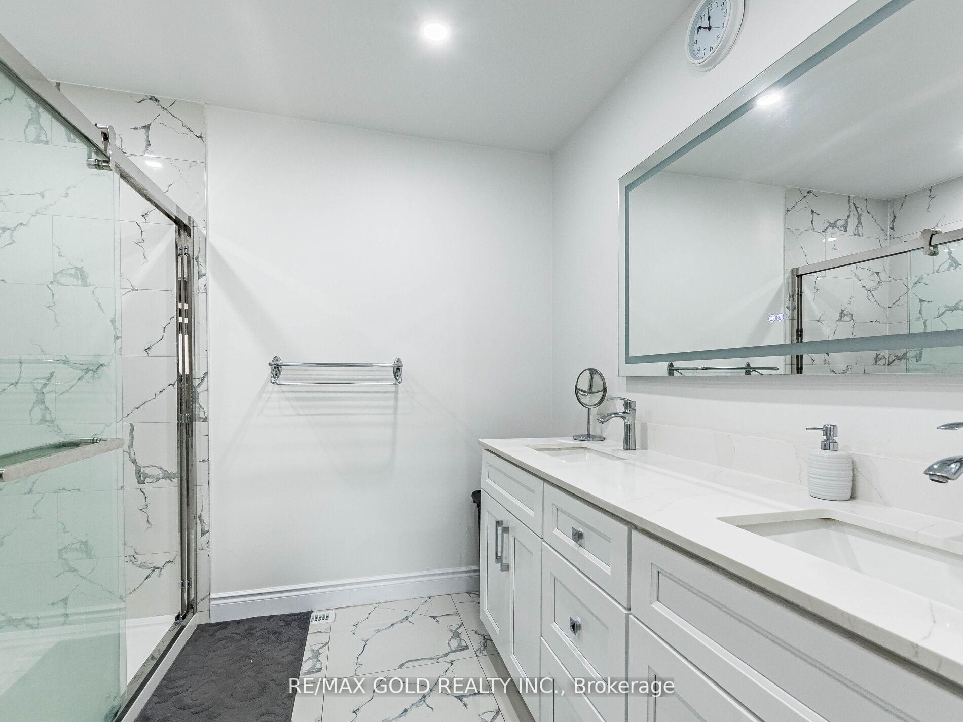 Photo 28 of 14 Kentucky Drive, Brampton, Fletcher's Creek South — HOMEH
