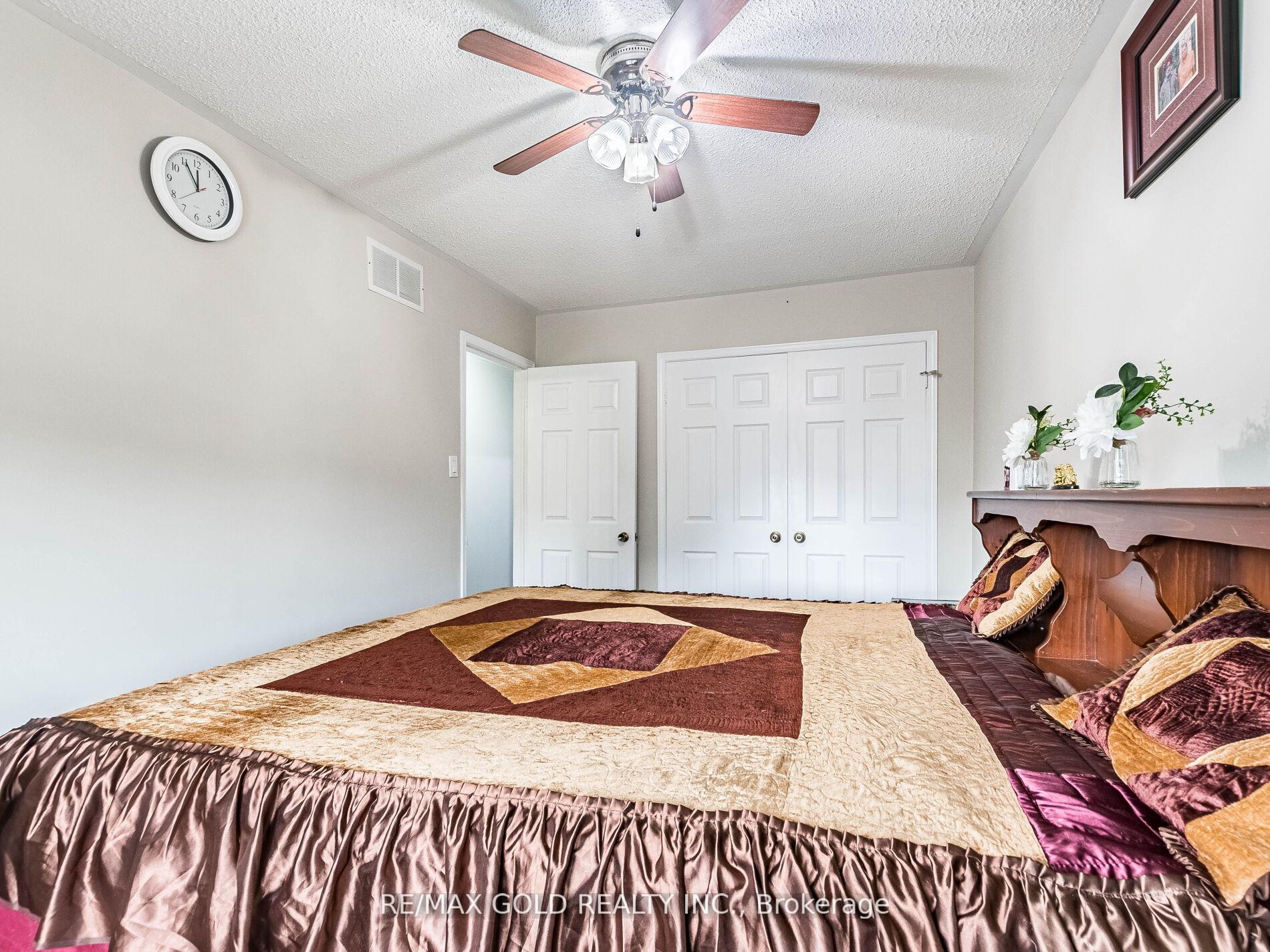 Photo 26 of 14 Kentucky Drive, Brampton, Fletcher's Creek South — HOMEH