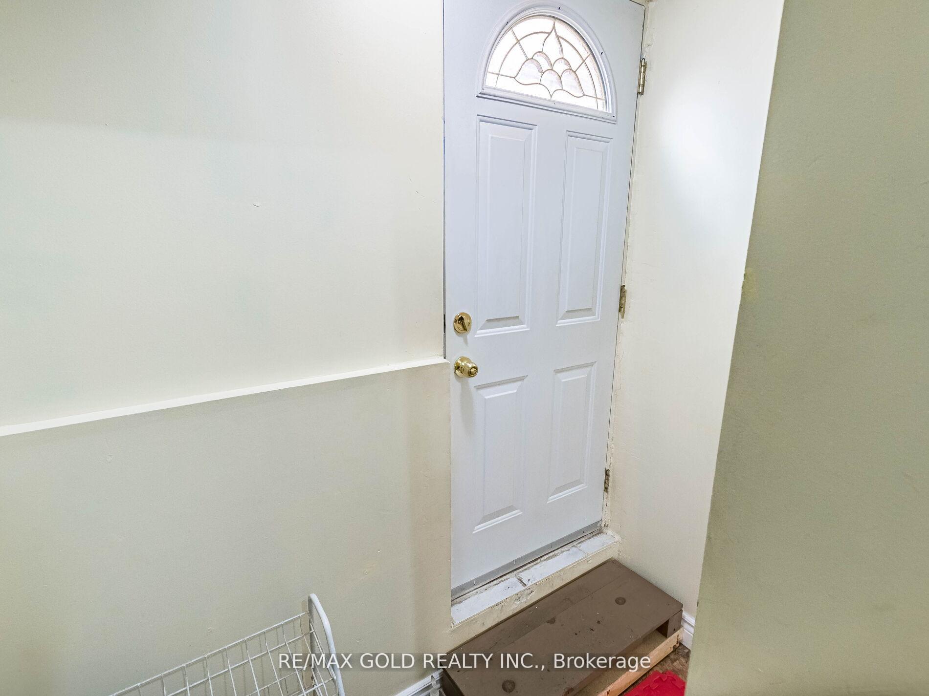 Photo 22 of 14 Kentucky Drive, Brampton, Fletcher's Creek South — HOMEH