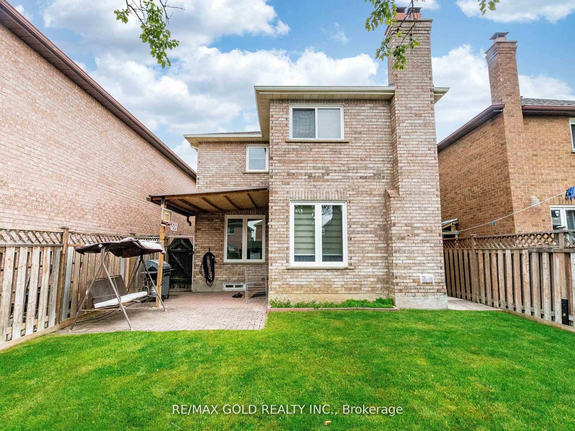 Photo 34 of 14 Kentucky Drive, Brampton, Fletcher's Creek South — HOMEH
