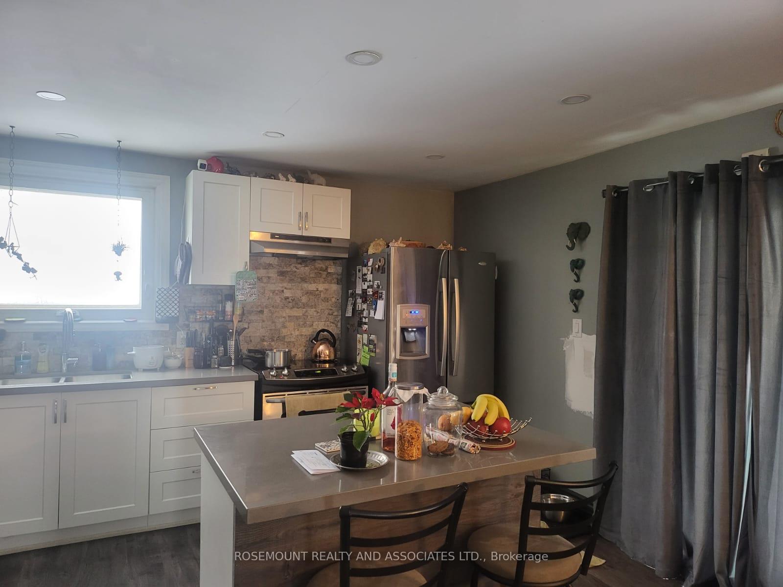 Photo 3 of 765 Tate Avenue, Hamilton, Parkview — HOMEH