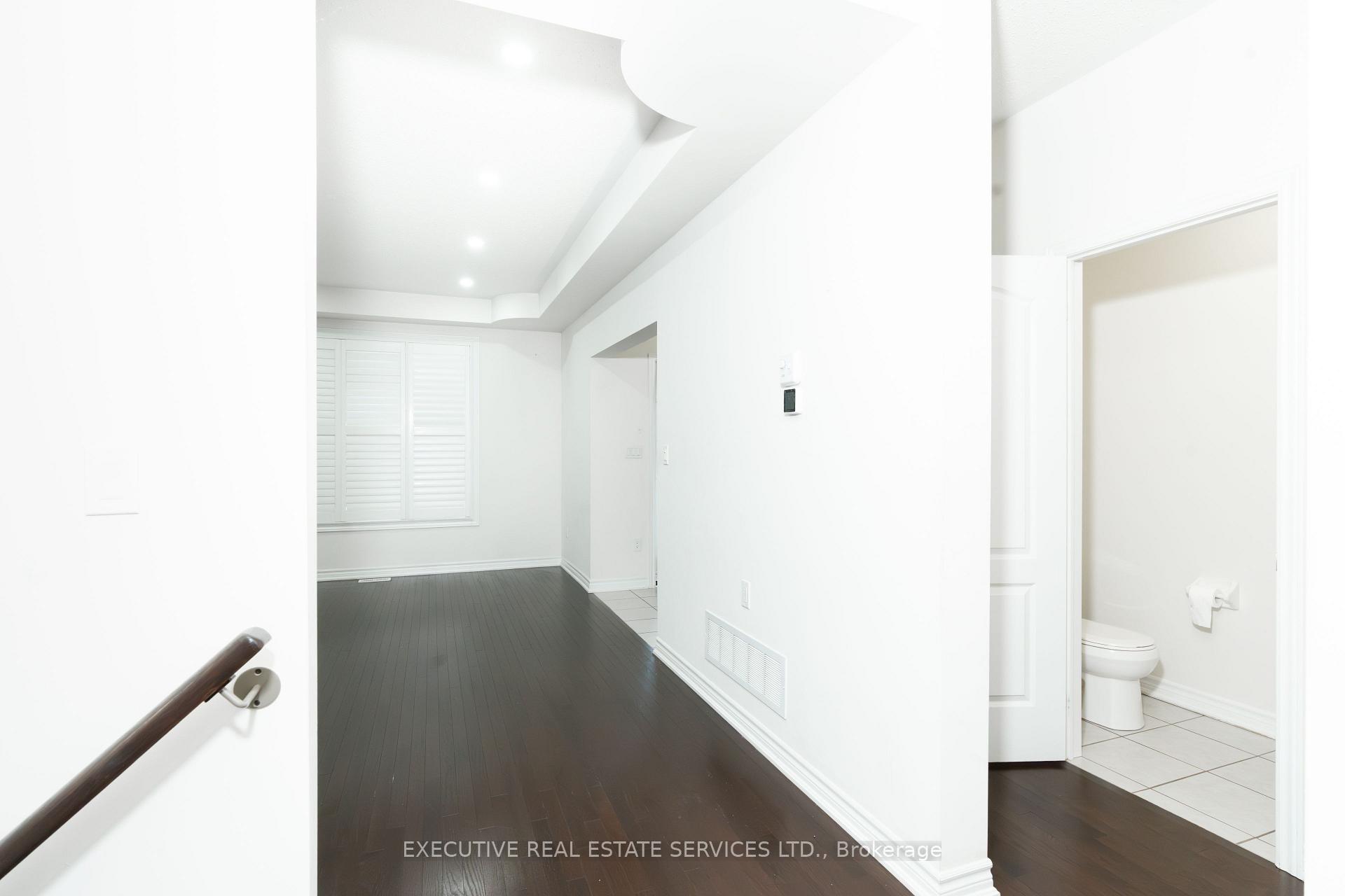 Photo 16 of 64 Hatton Court, Brampton, Credit Valley — HOMEH