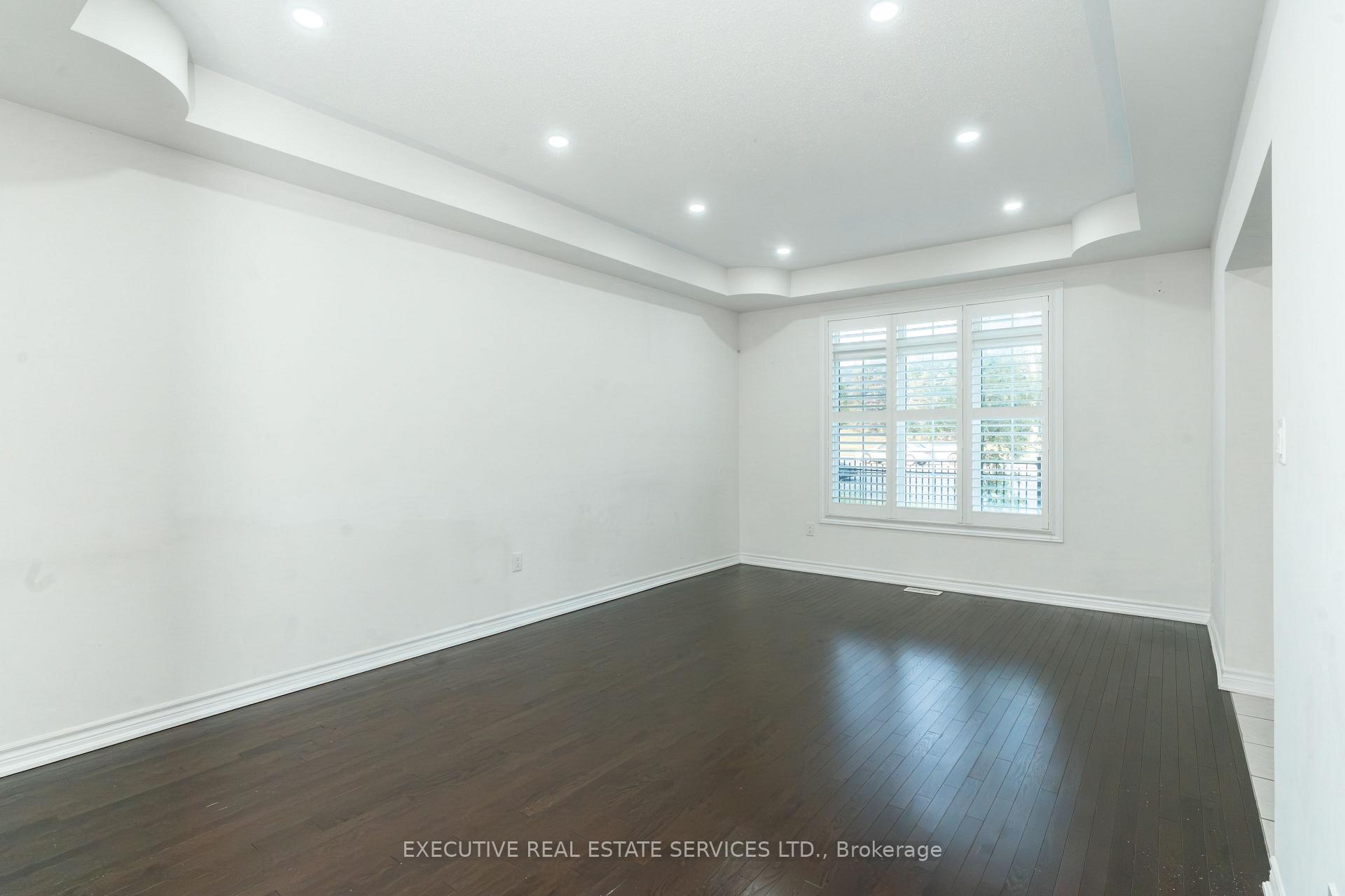 Photo 19 of 64 Hatton Court, Brampton, Credit Valley — HOMEH