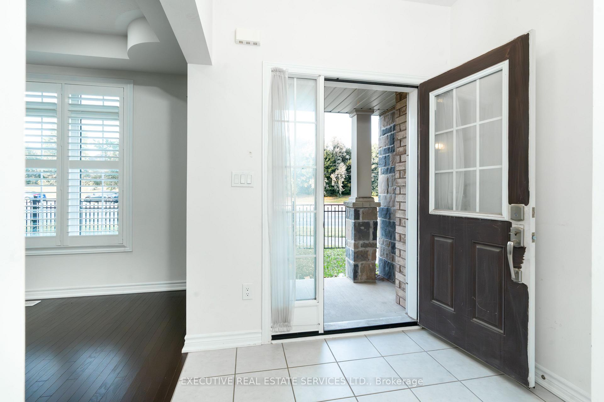 Photo 24 of 64 Hatton Court, Brampton, Credit Valley — HOMEH
