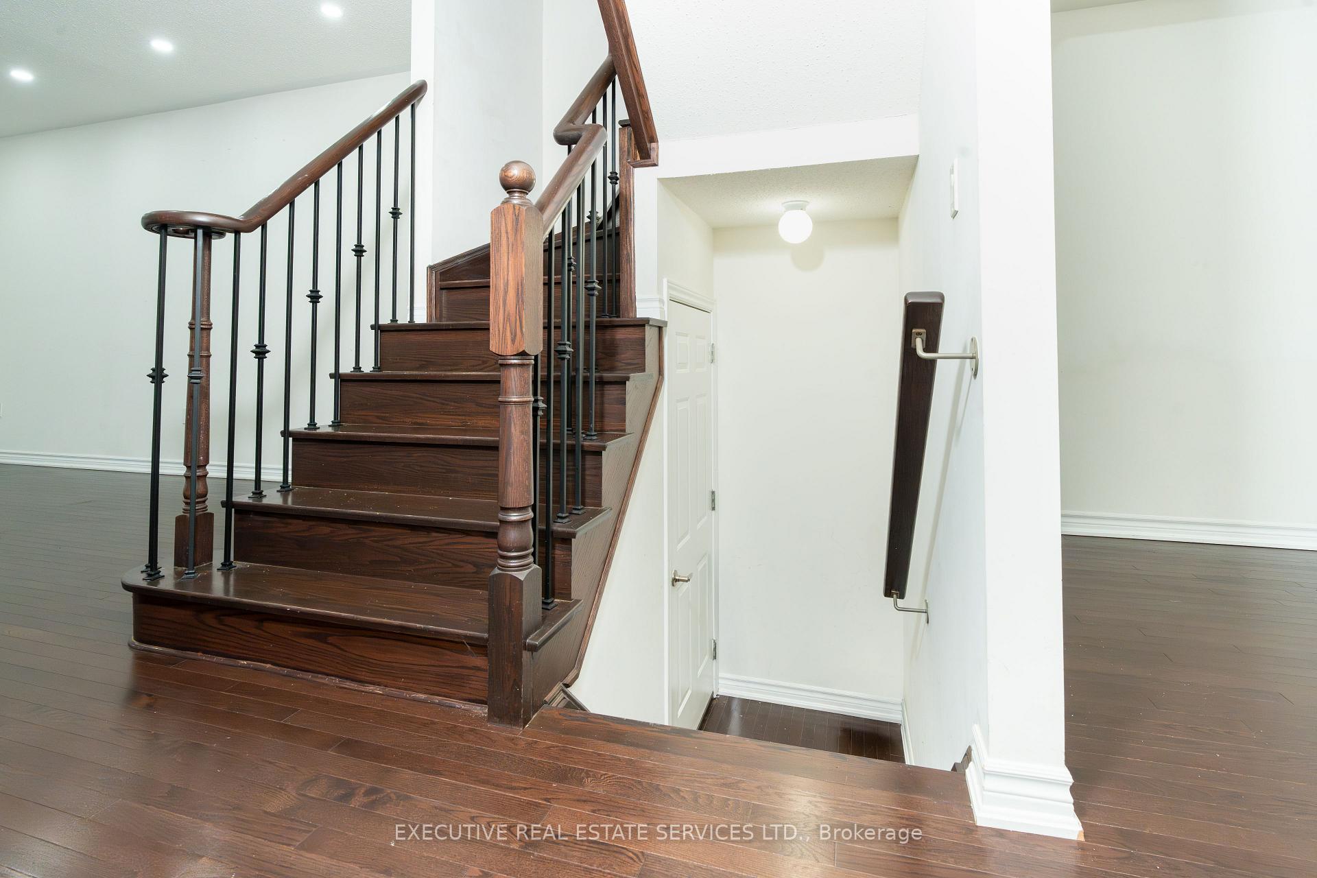 Photo 32 of 64 Hatton Court, Brampton, Credit Valley — HOMEH