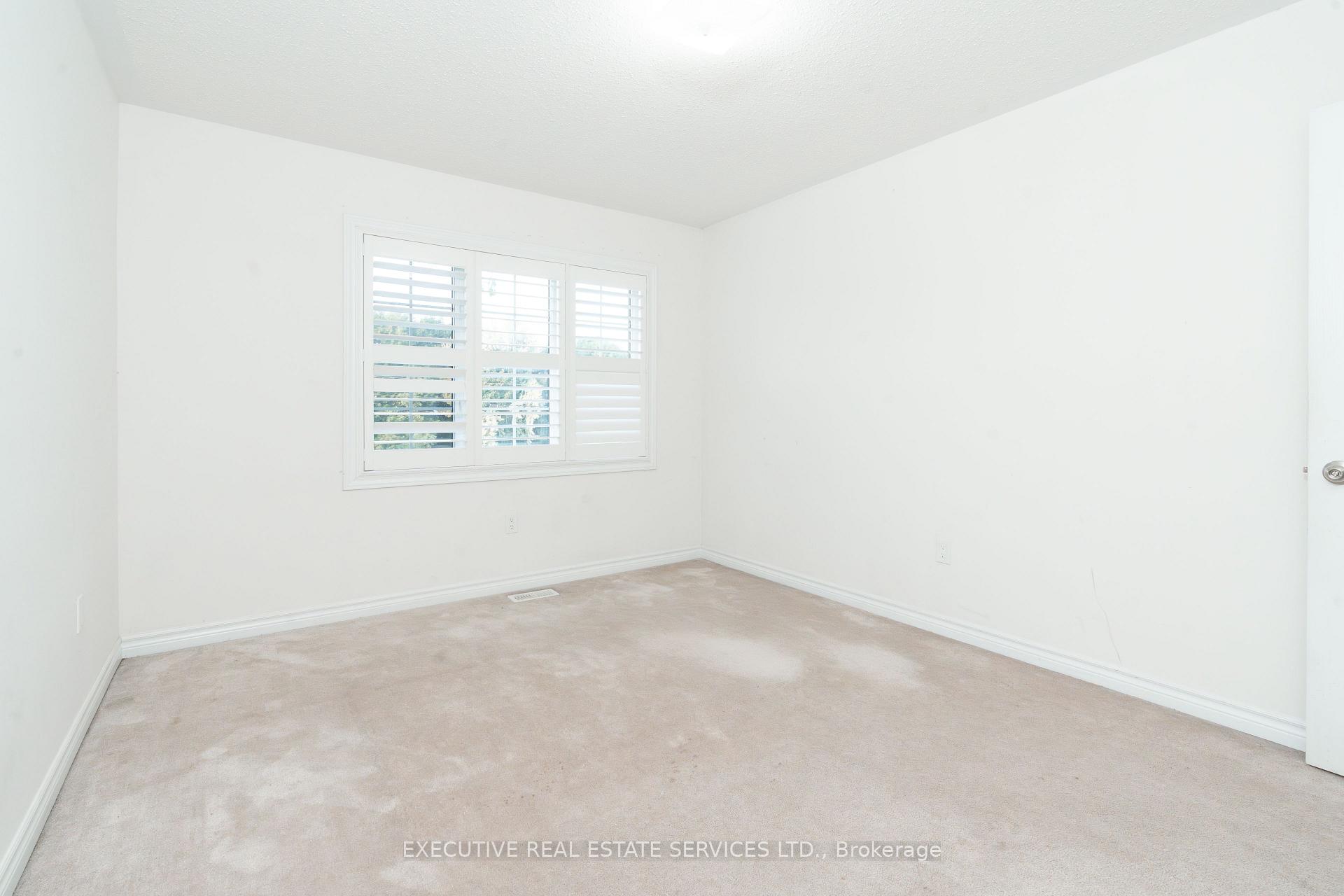 Photo 36 of 64 Hatton Court, Brampton, Credit Valley — HOMEH