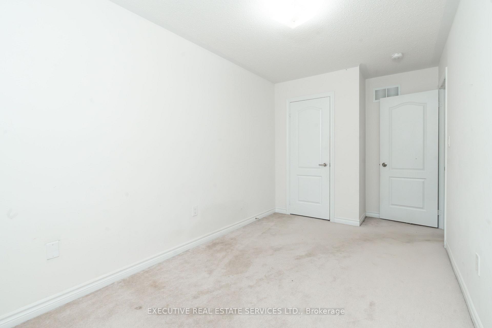 Photo 41 of 64 Hatton Court, Brampton, Credit Valley — HOMEH