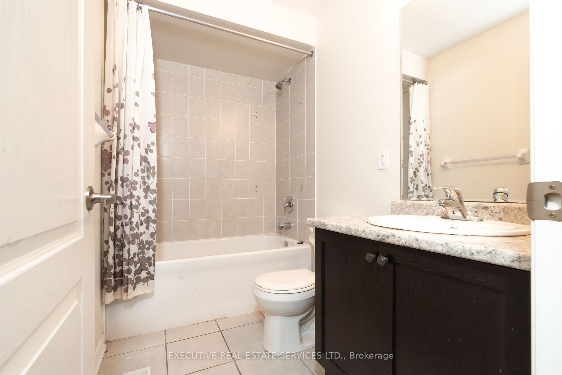 Photo 50 of 64 Hatton Court, Brampton, Credit Valley — HOMEH