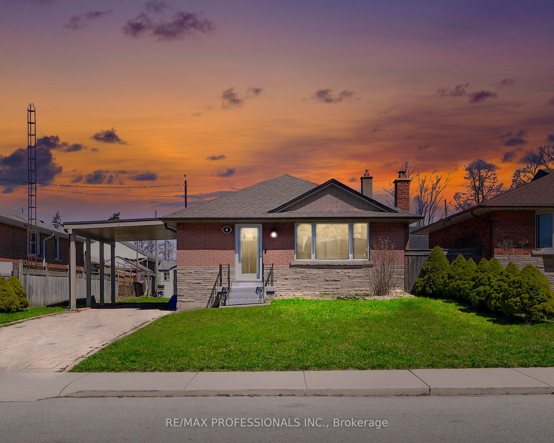 Photo 1 of 41 Elliott Avenue, Hamilton, Huntington — HOMEH