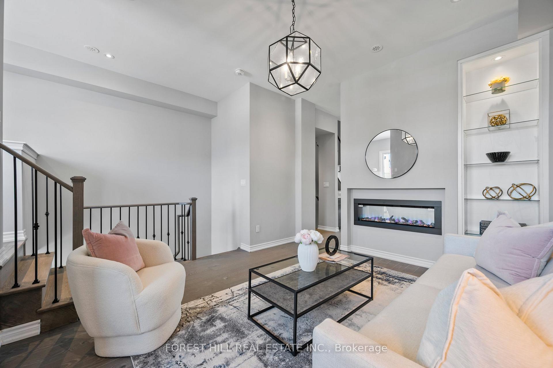 Photo 11 of 222 Golden Trail, Vaughan, Patterson — HOMEH