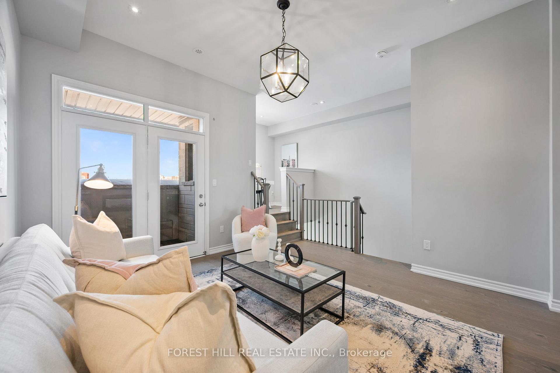 Photo 12 of 222 Golden Trail, Vaughan, Patterson — HOMEH