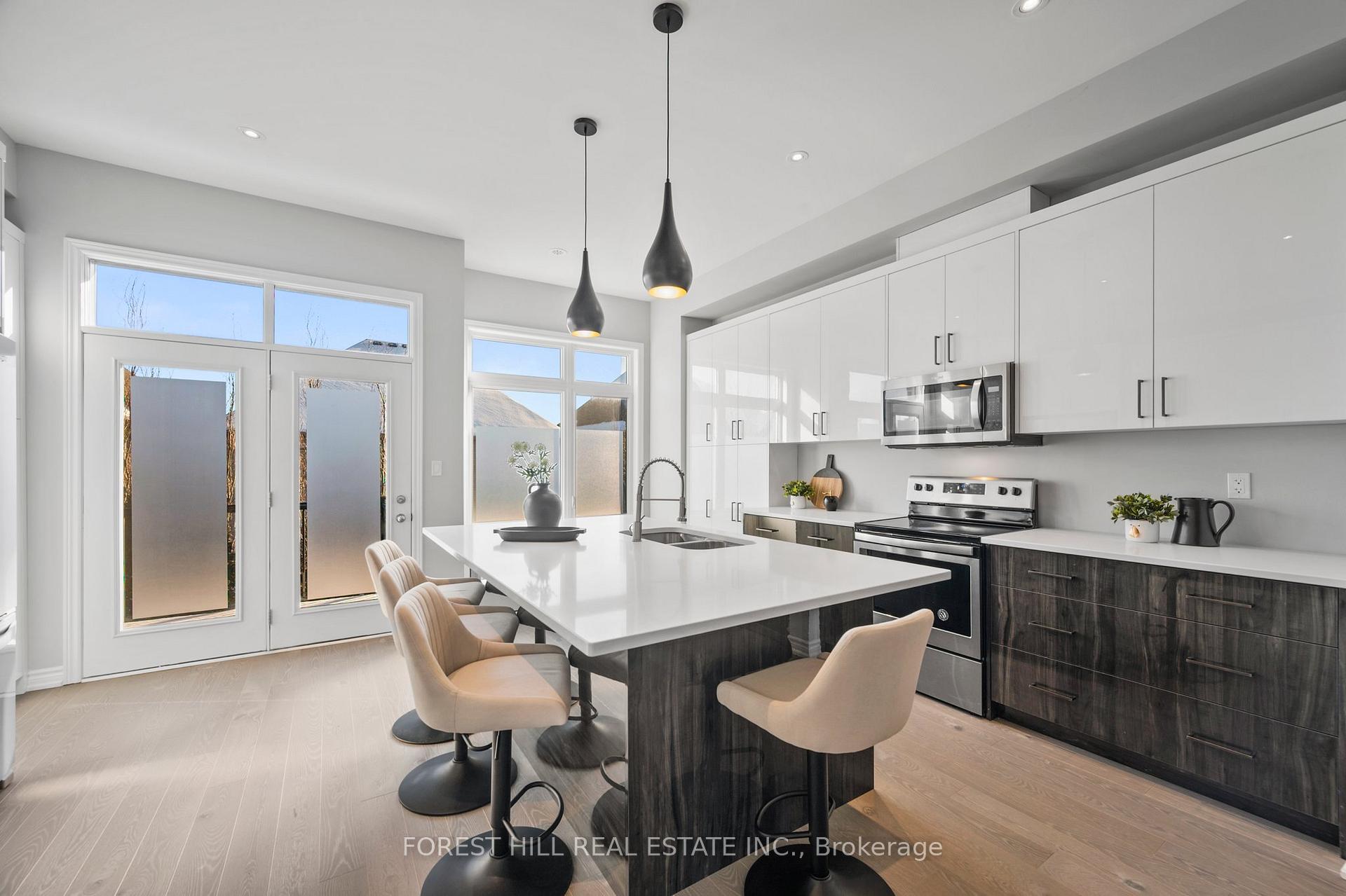 Photo 19 of 222 Golden Trail, Vaughan, Patterson — HOMEH