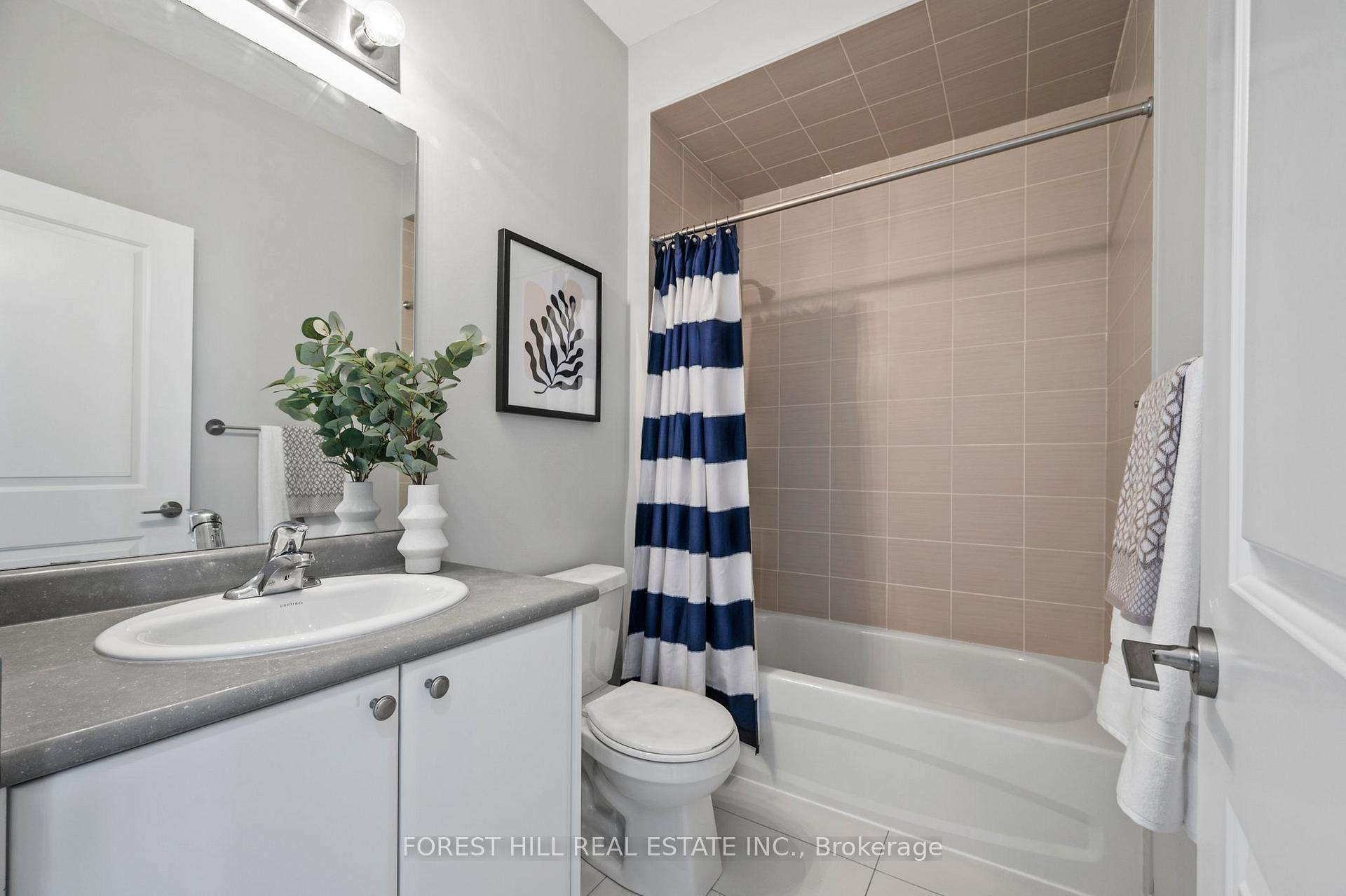 Photo 30 of 222 Golden Trail, Vaughan, Patterson — HOMEH
