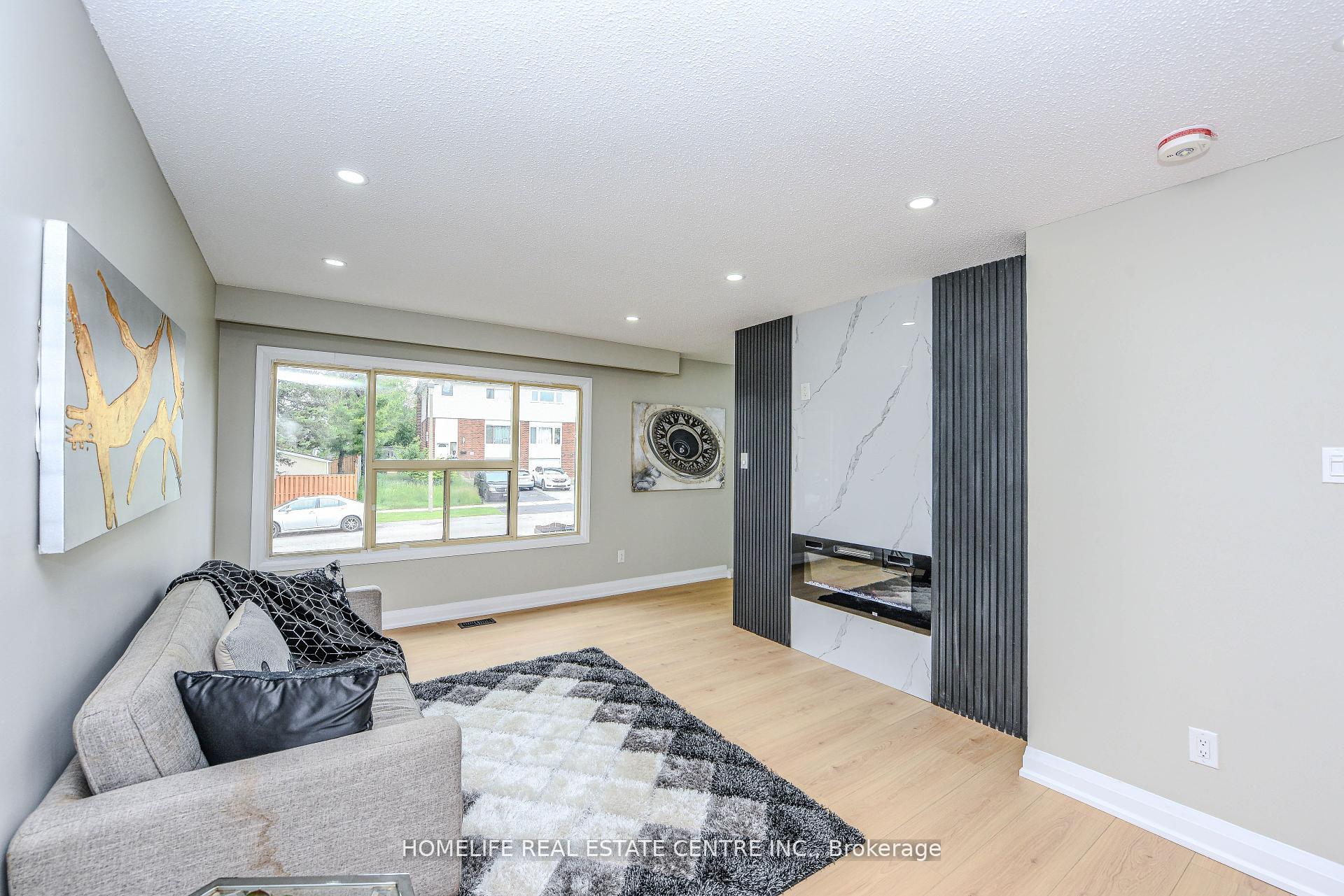 Photo 24 of 37 Newlyn Crescent, Brampton, Brampton North — HOMEH