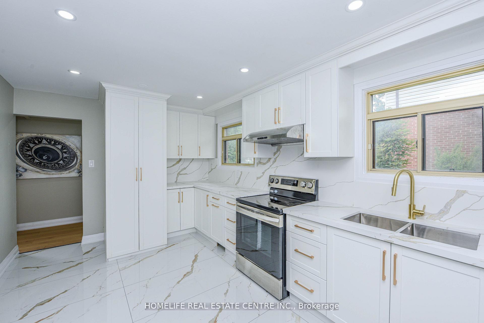 Photo 5 of 37 Newlyn Crescent, Brampton, Brampton North — HOMEH