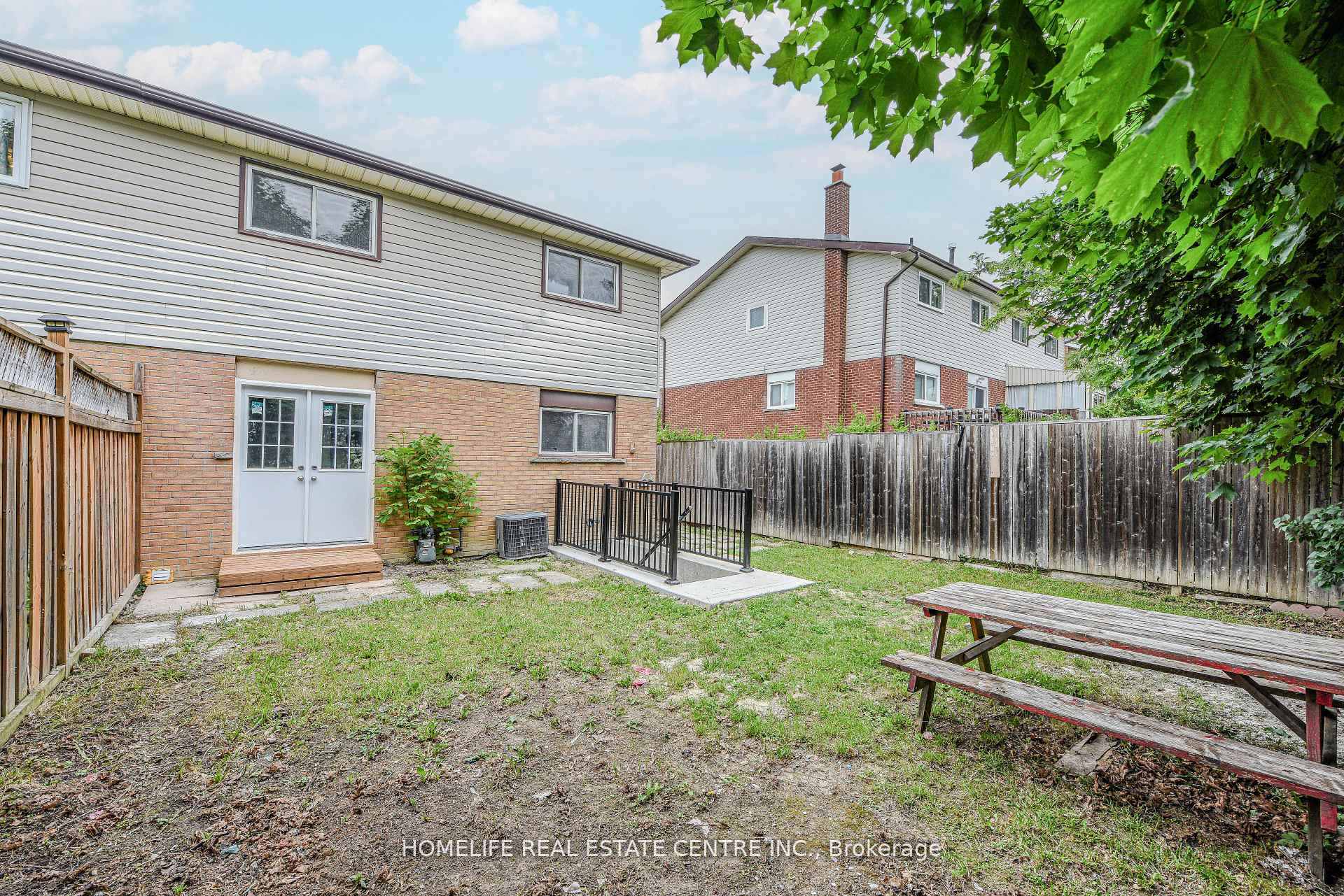 Photo 37 of 37 Newlyn Crescent, Brampton, Brampton North — HOMEH