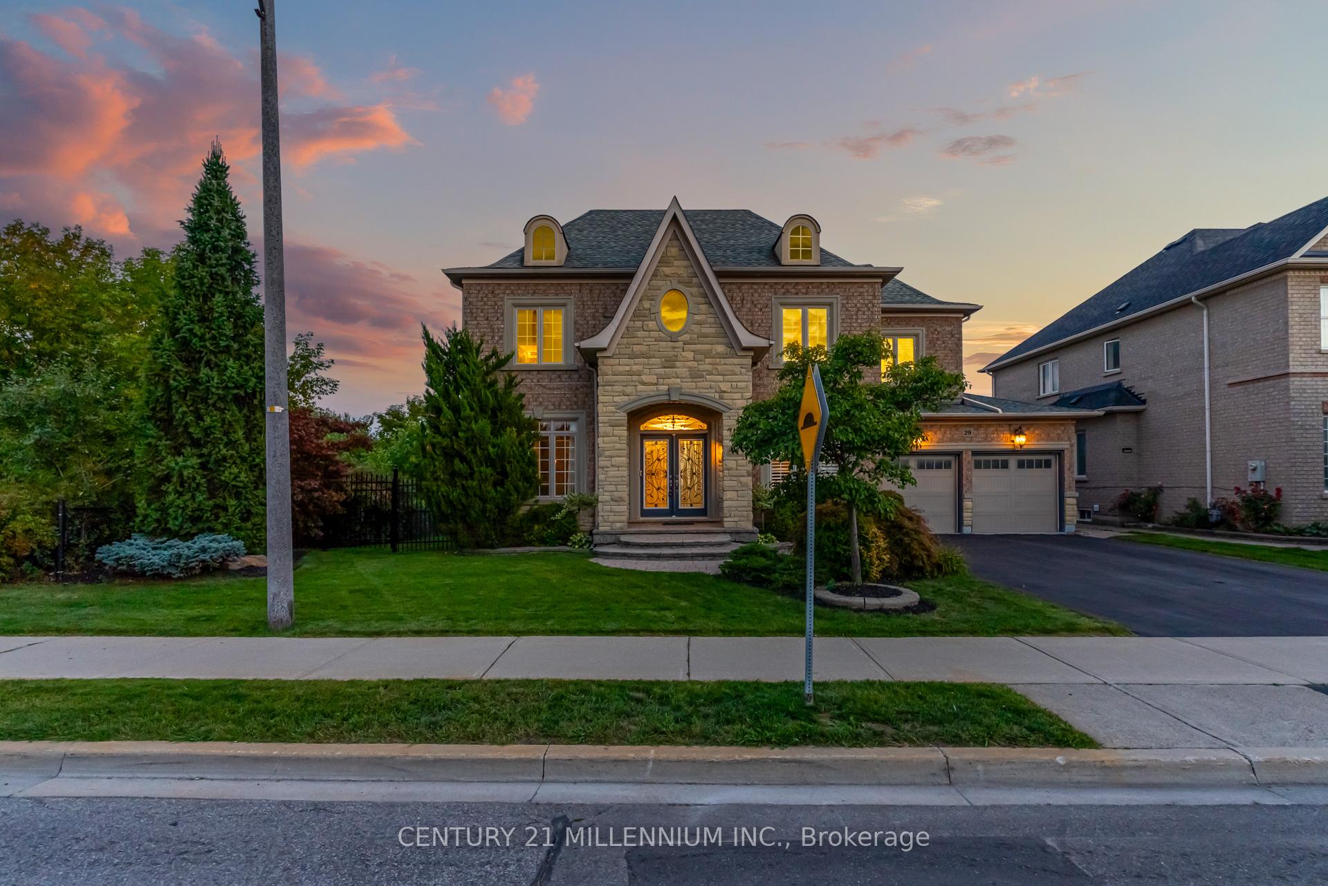 Front of 29 EIffel Boulevard