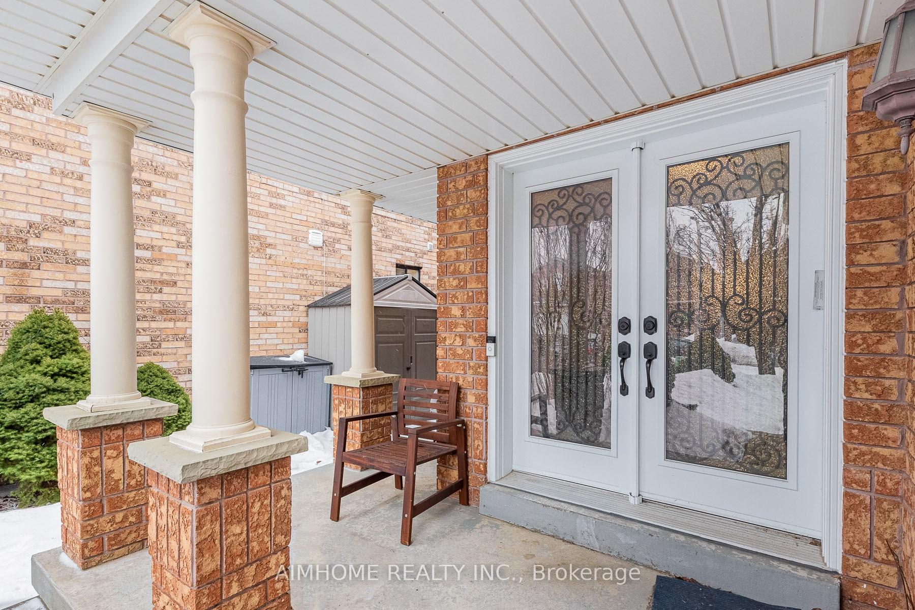 Photo 2 of 80 Purcell Crescent, Vaughan, Maple — HOMEH