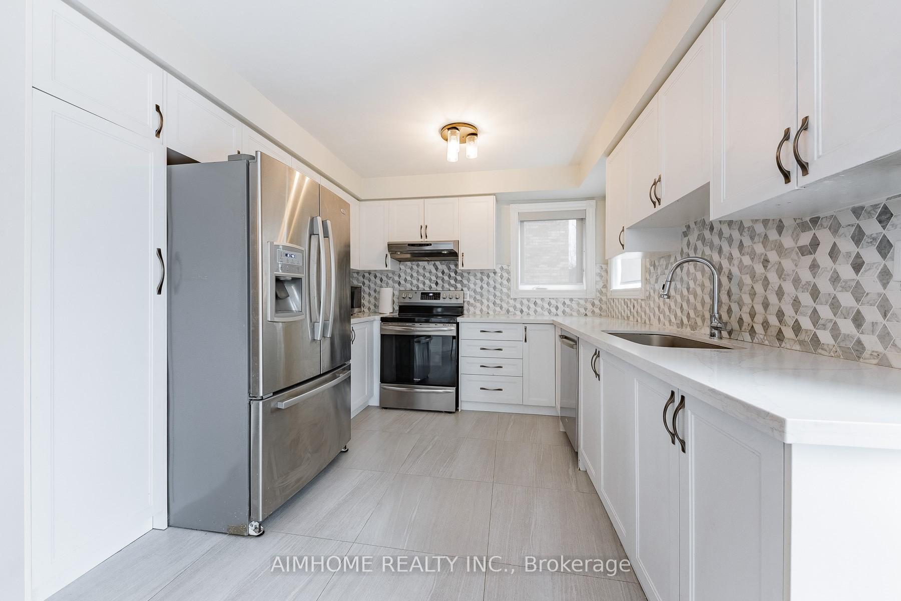 Photo 11 of 80 Purcell Crescent, Vaughan, Maple — HOMEH