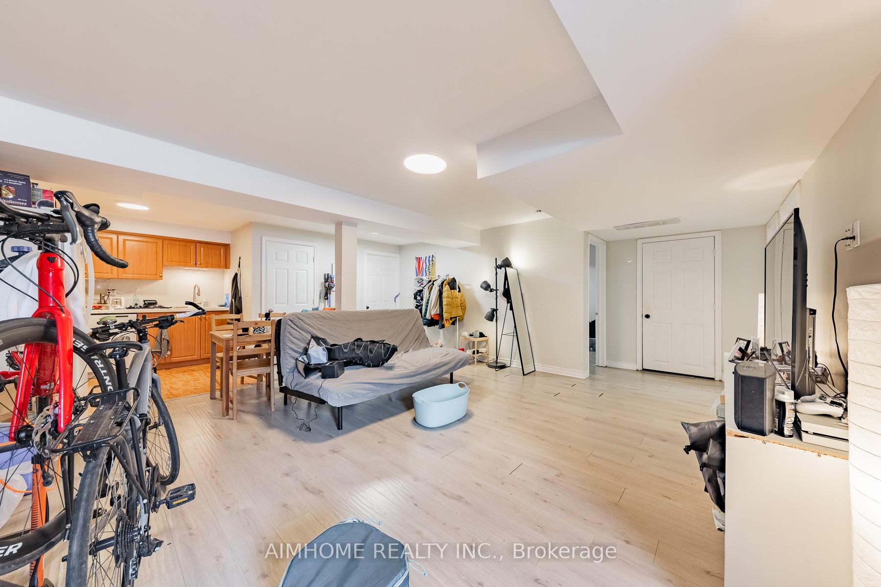Photo 17 of 80 Purcell Crescent, Vaughan, Maple — HOMEH