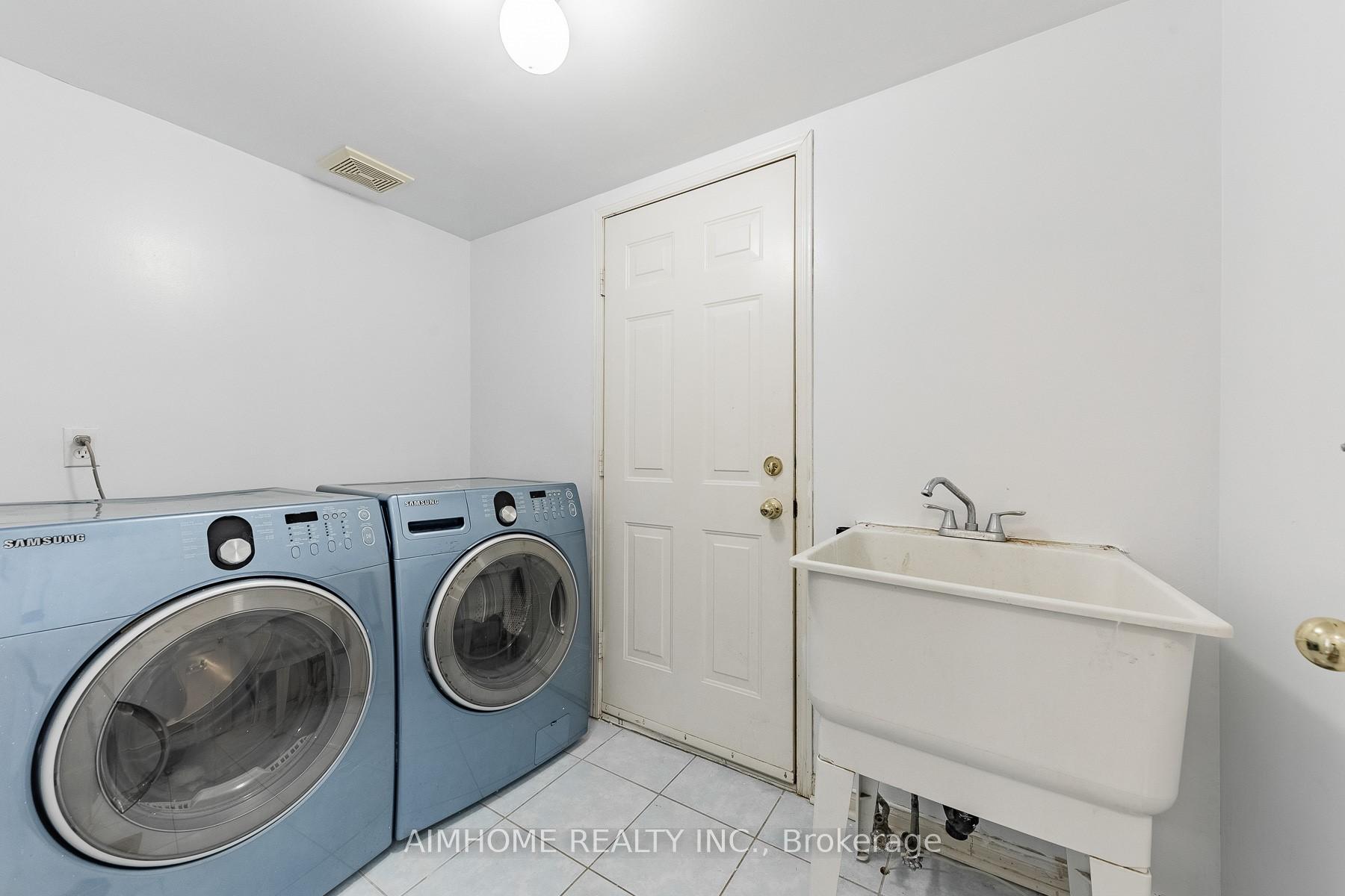 Photo 18 of 80 Purcell Crescent, Vaughan, Maple — HOMEH
