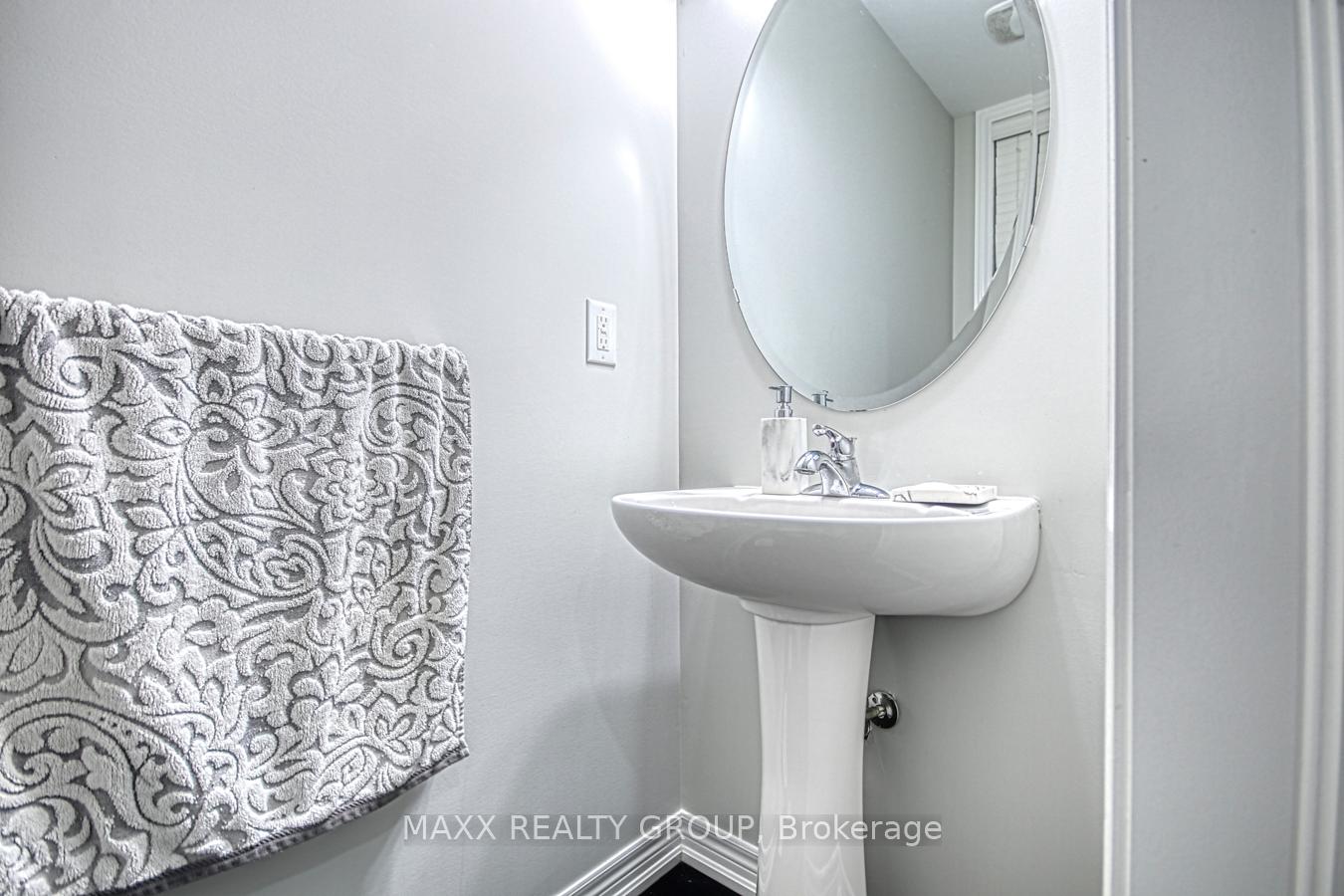 Photo 7 of 67 Aldersgate Drive, Brampton, Northwest Brampton — HOMEH