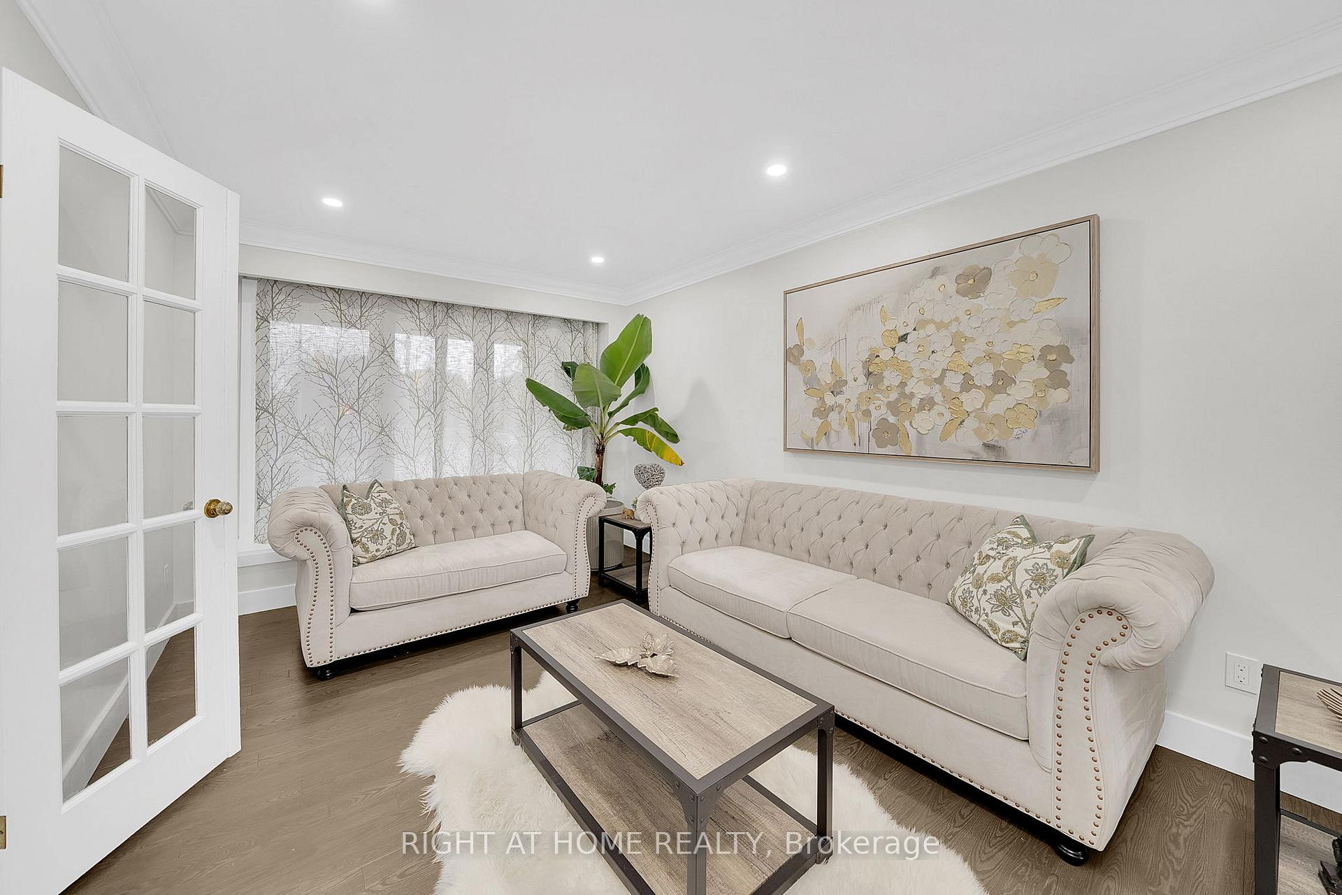 Photo 6 of 57 Wexford Road, Brampton, Heart Lake West — HOMEH