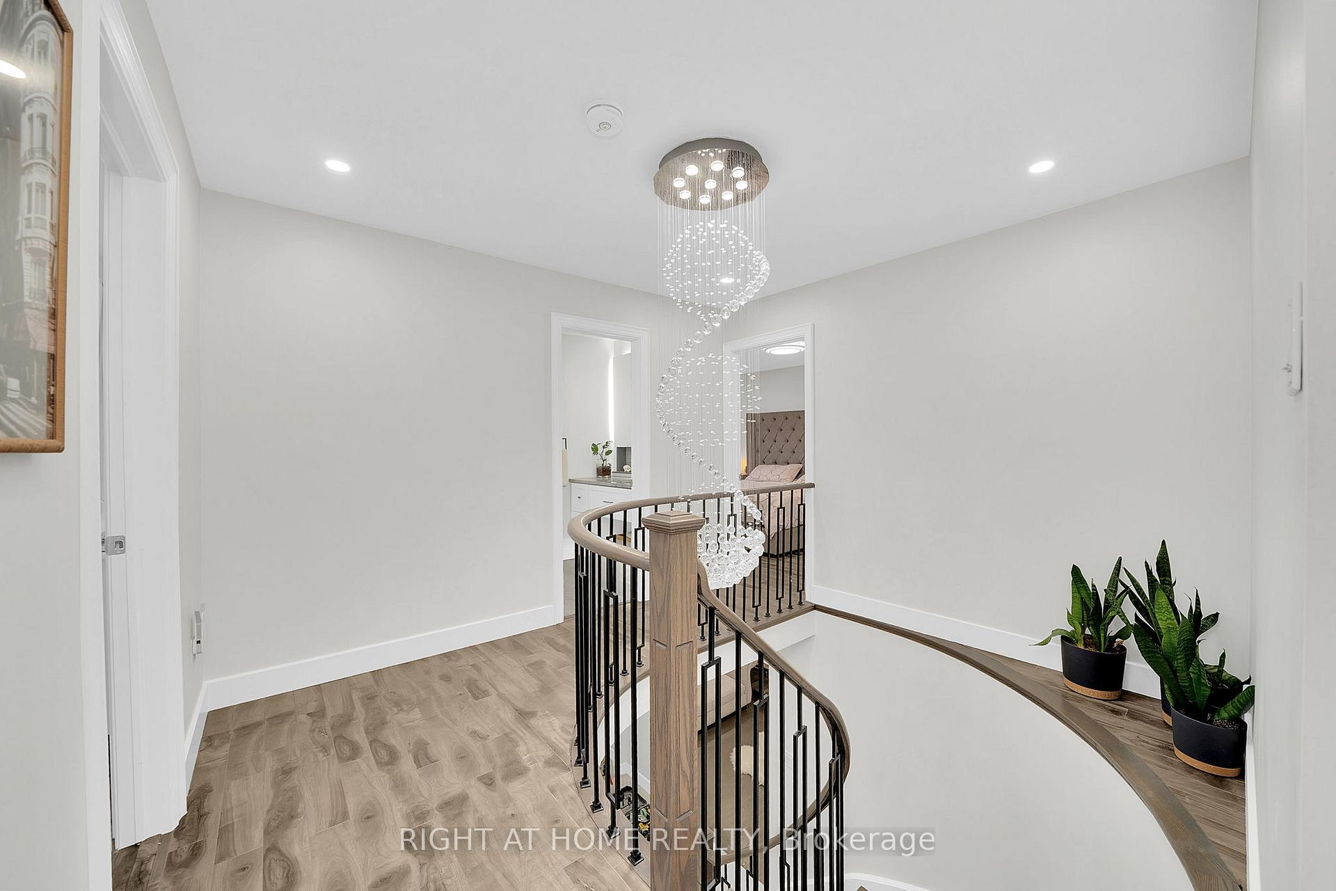 Photo 24 of 57 Wexford Road, Brampton, Heart Lake West — HOMEH