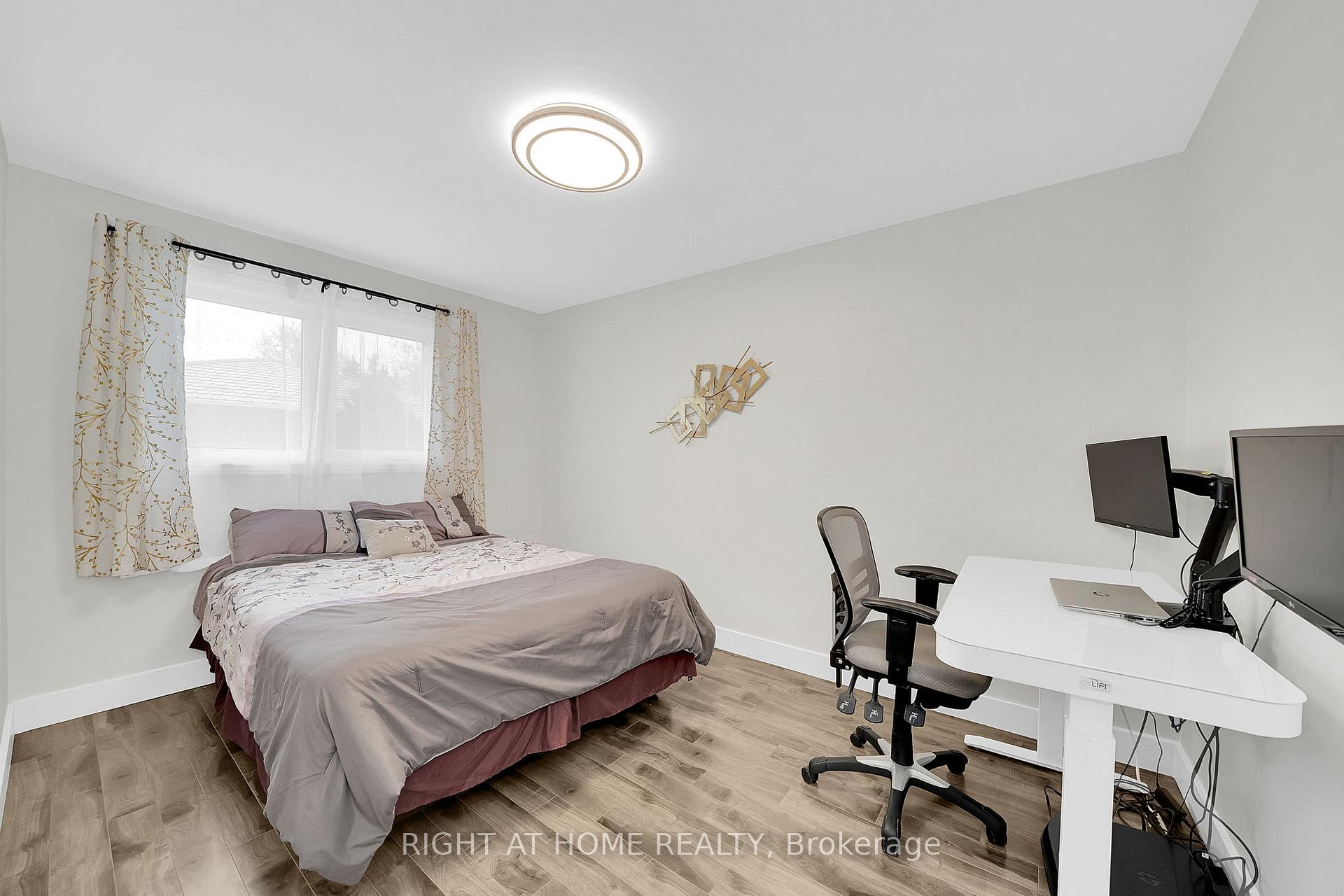 Photo 26 of 57 Wexford Road, Brampton, Heart Lake West — HOMEH