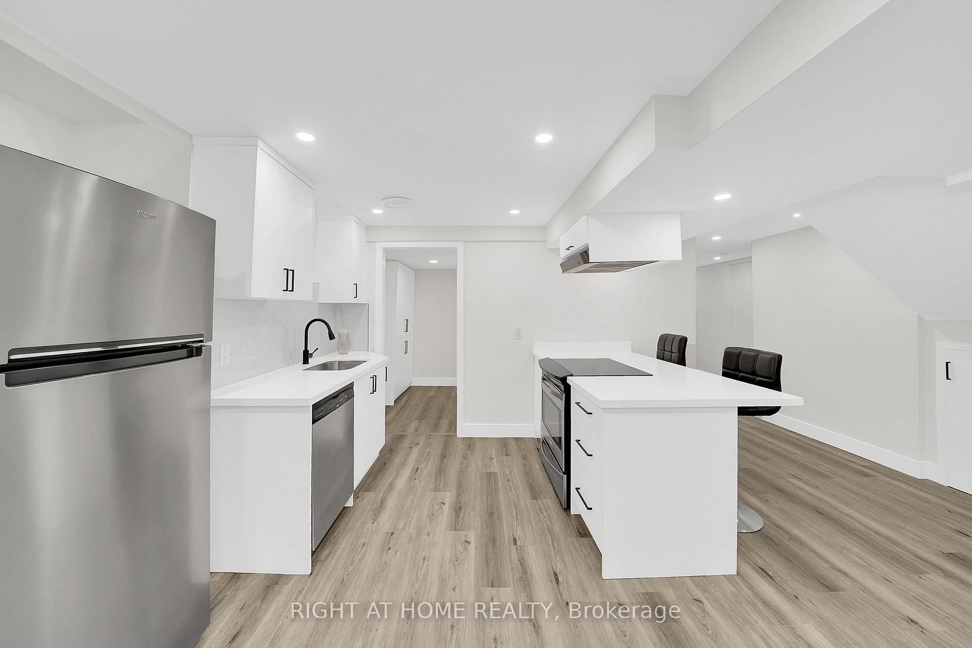 Photo 36 of 57 Wexford Road, Brampton, Heart Lake West — HOMEH