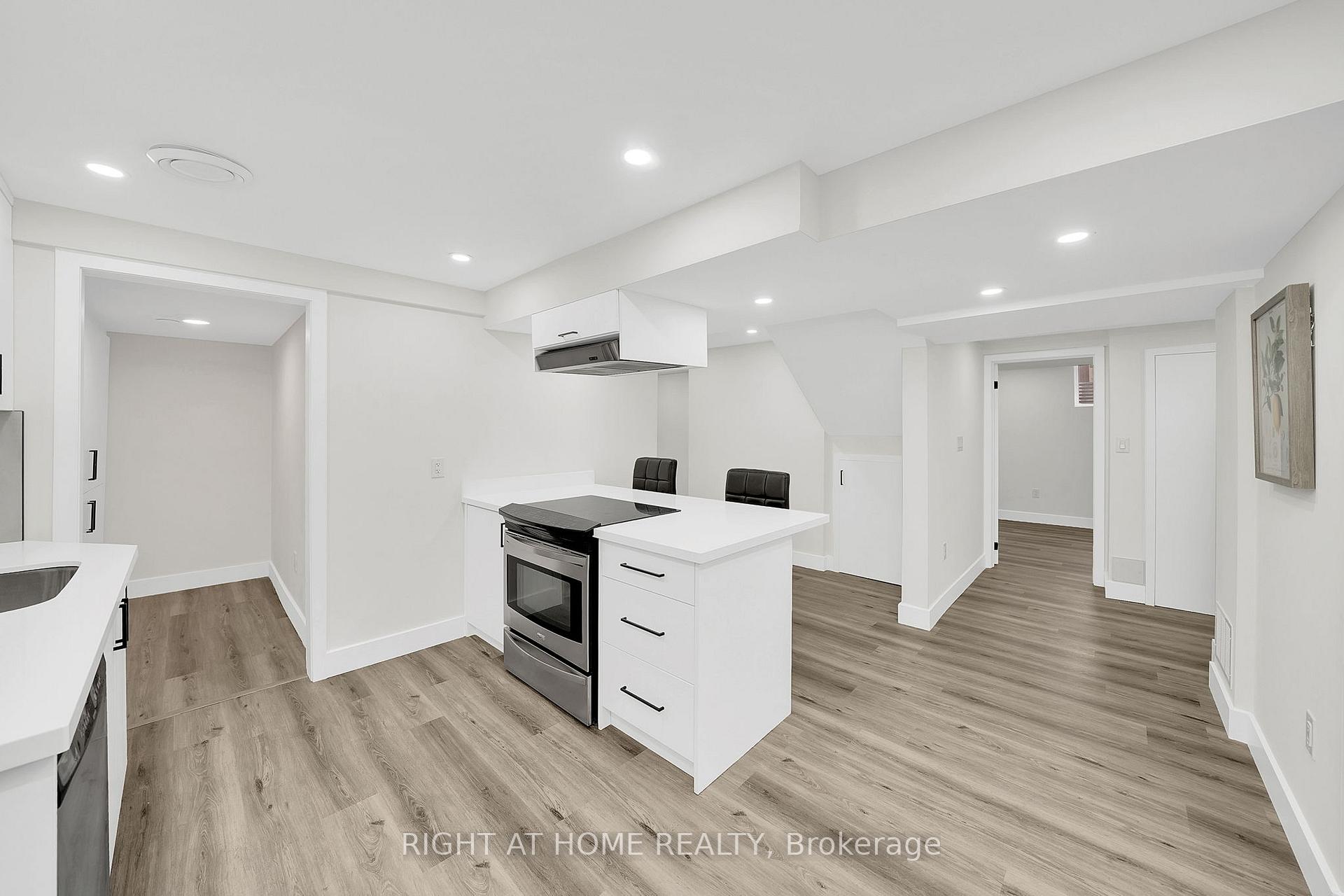 Photo 37 of 57 Wexford Road, Brampton, Heart Lake West — HOMEH