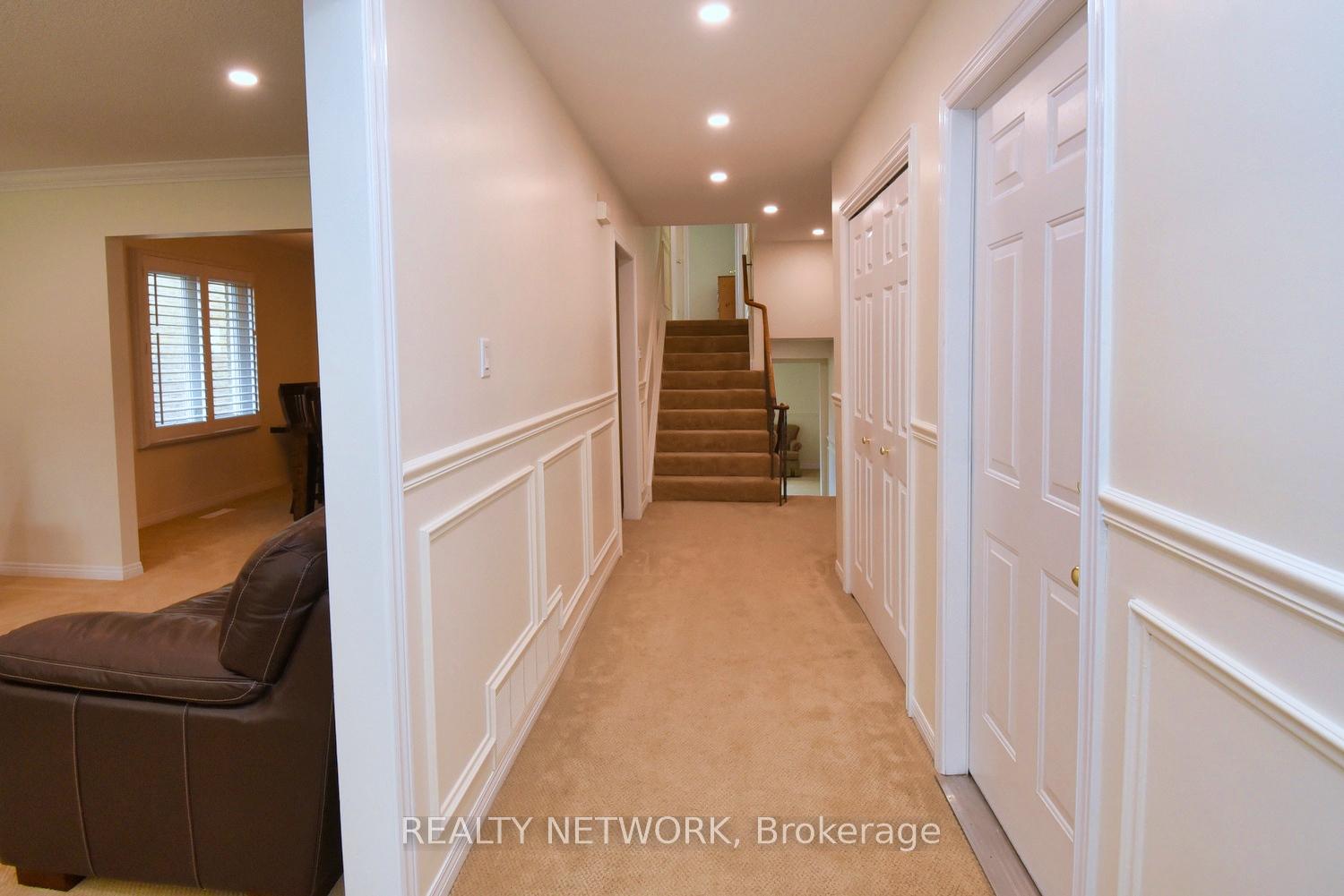 Photo 5 of 47 Highland Park Drive, Hamilton, Dundas — HOMEH