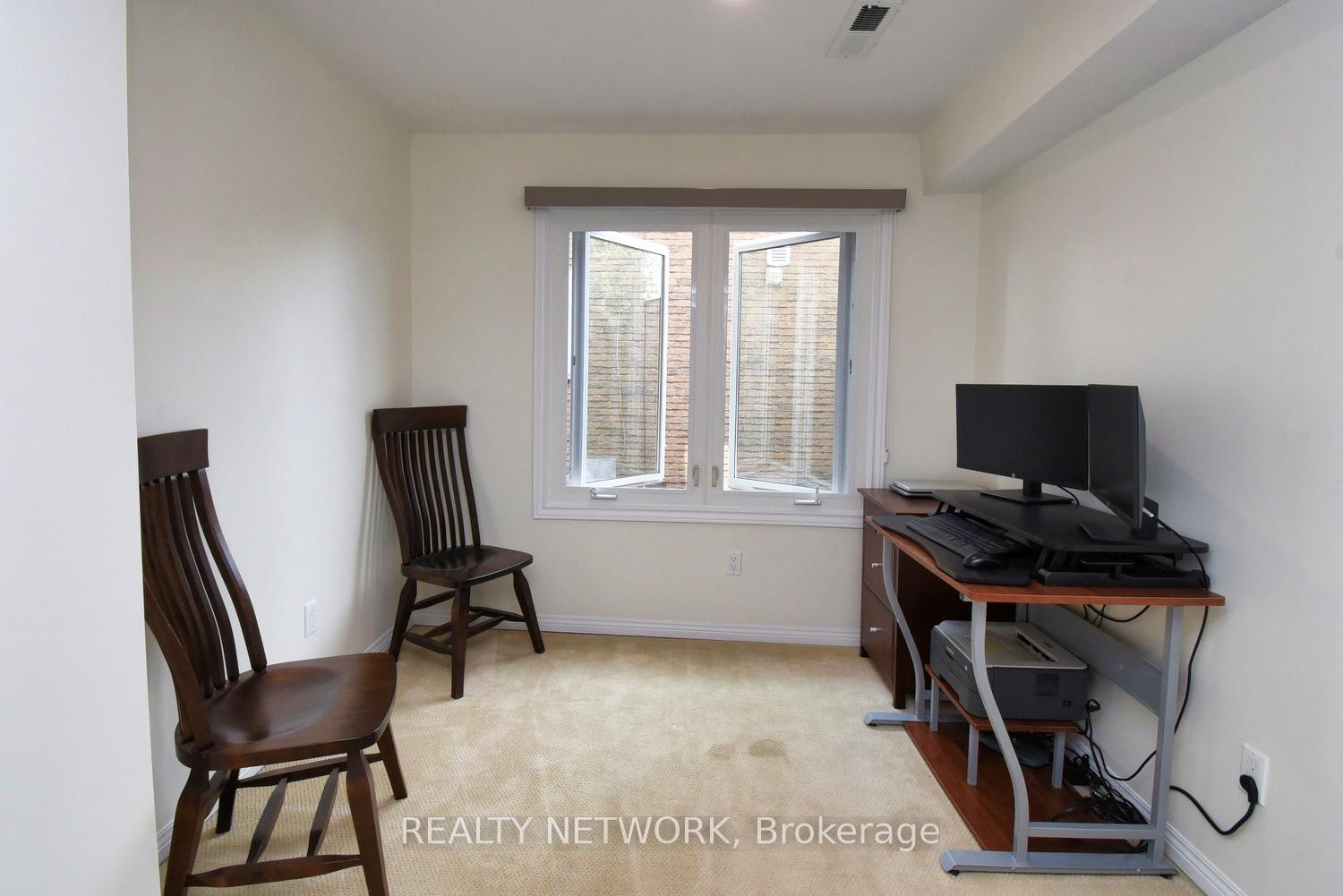 Photo 17 of 47 Highland Park Drive, Hamilton, Dundas — HOMEH