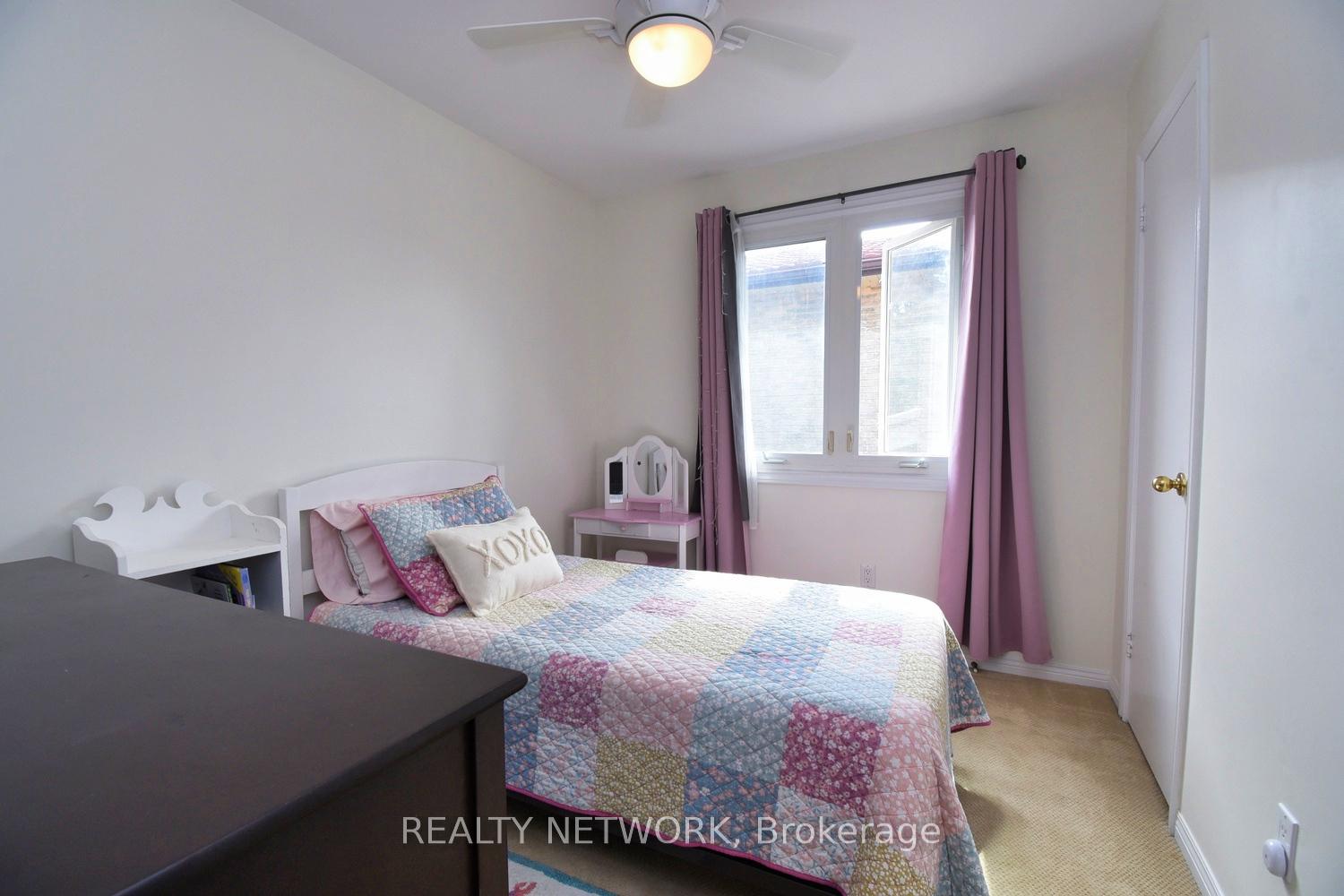 Photo 24 of 47 Highland Park Drive, Hamilton, Dundas — HOMEH
