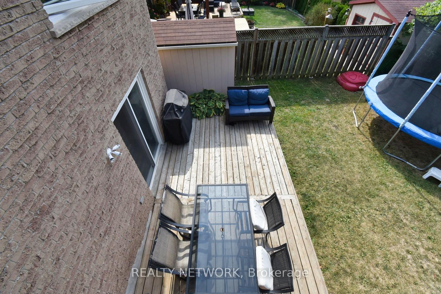 Photo 34 of 47 Highland Park Drive, Hamilton, Dundas — HOMEH