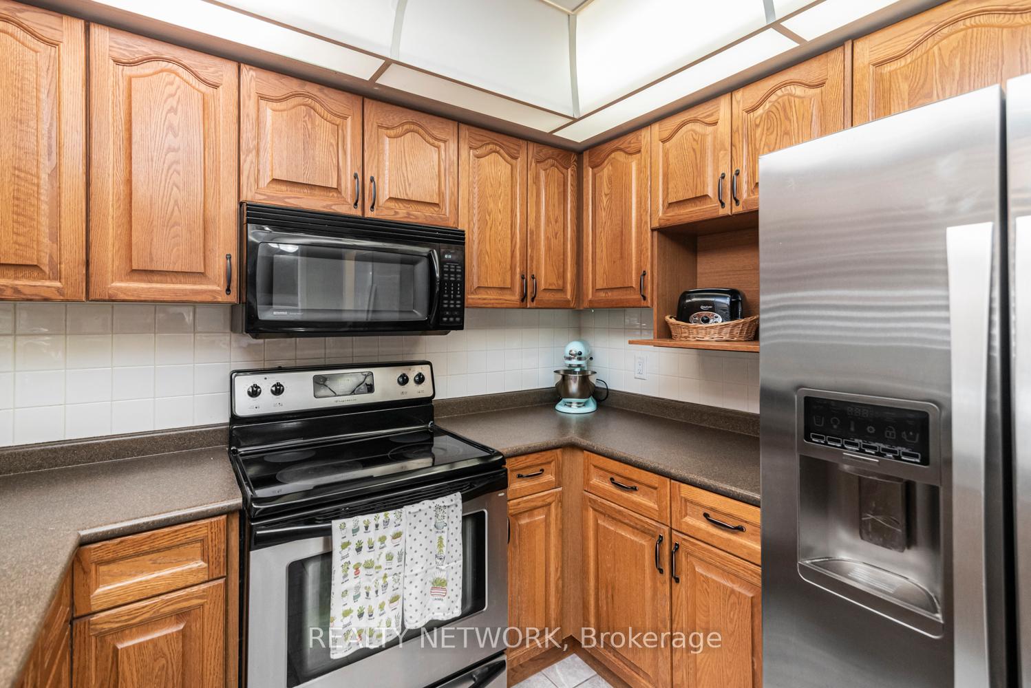 Photo 9 of 755 Templemead Drive, Hamilton, Templemead — HOMEH