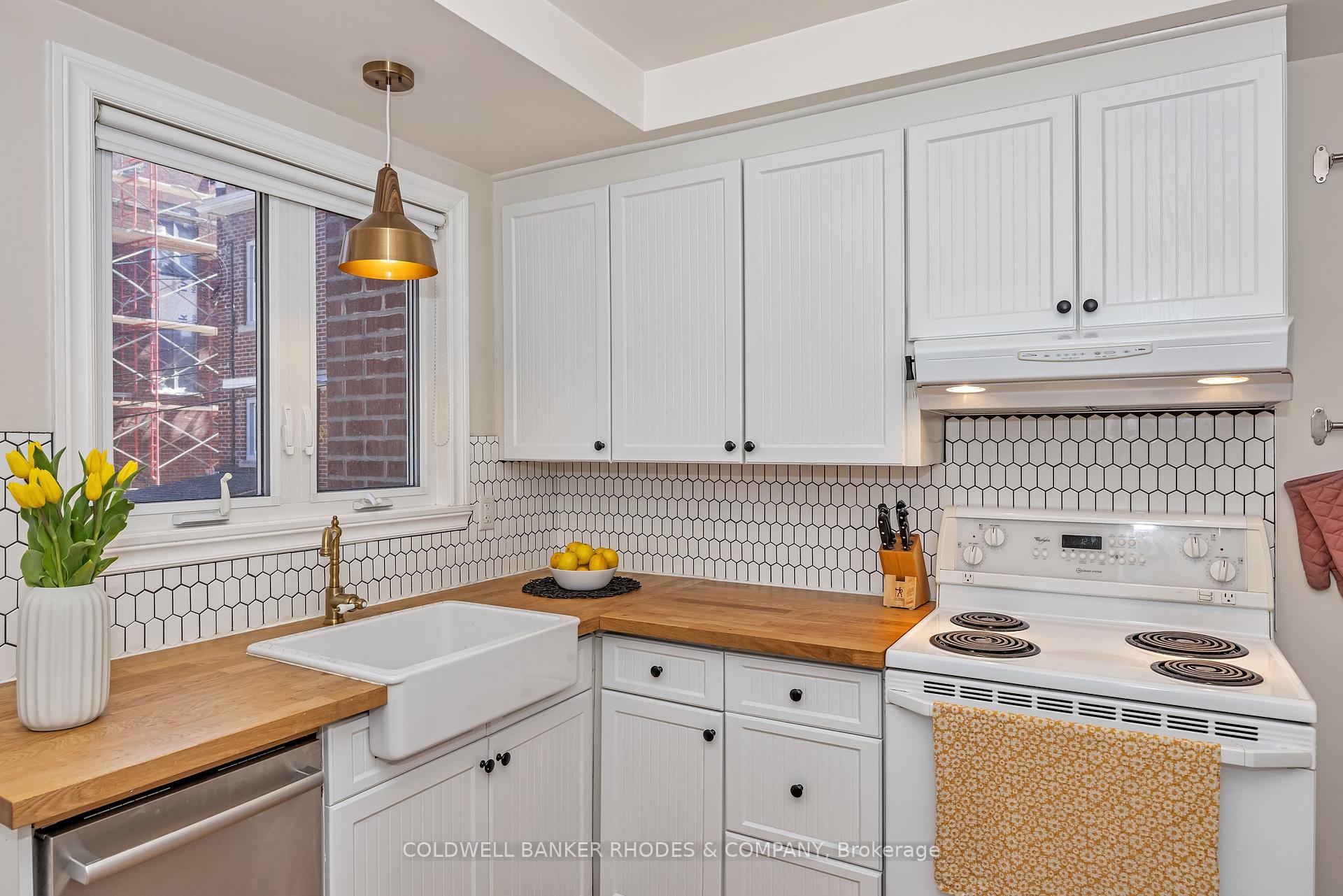 Photo 14 of 1063 Silver Street, Ottawa, Carlington — HOMEH