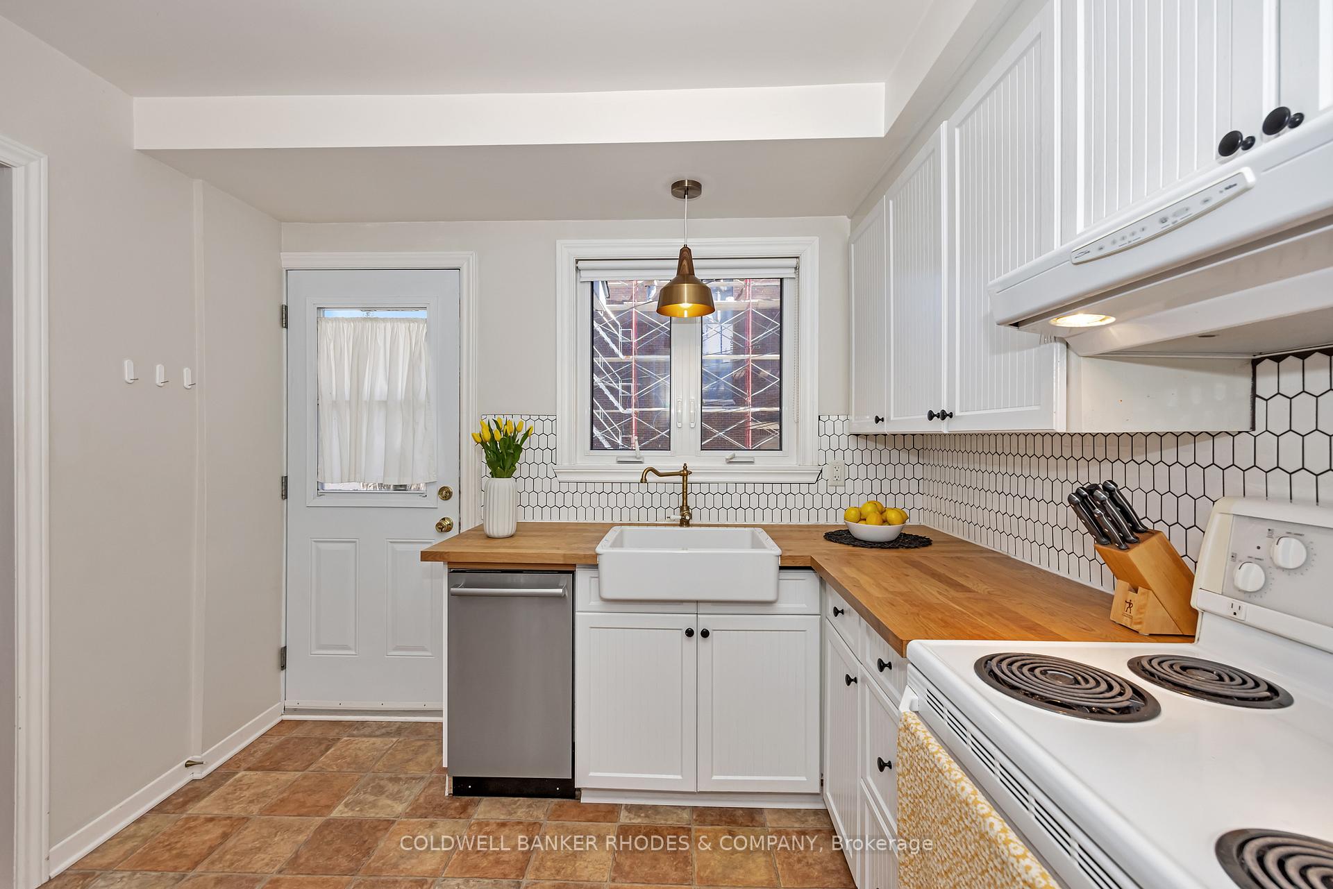 Photo 16 of 1063 Silver Street, Ottawa, Carlington — HOMEH