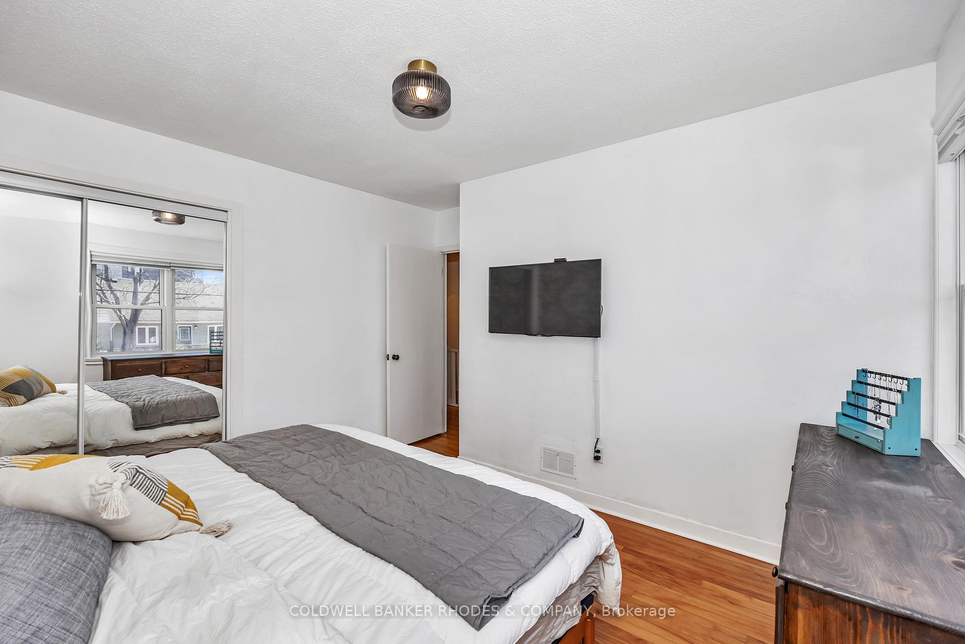 Photo 20 of 1063 Silver Street, Ottawa, Carlington — HOMEH