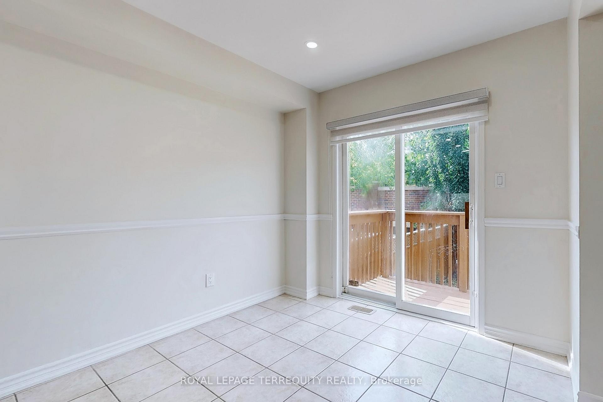Photo 25 of 54 Mistdale Crescent, Brampton, Fletcher's Meadow — HOMEH