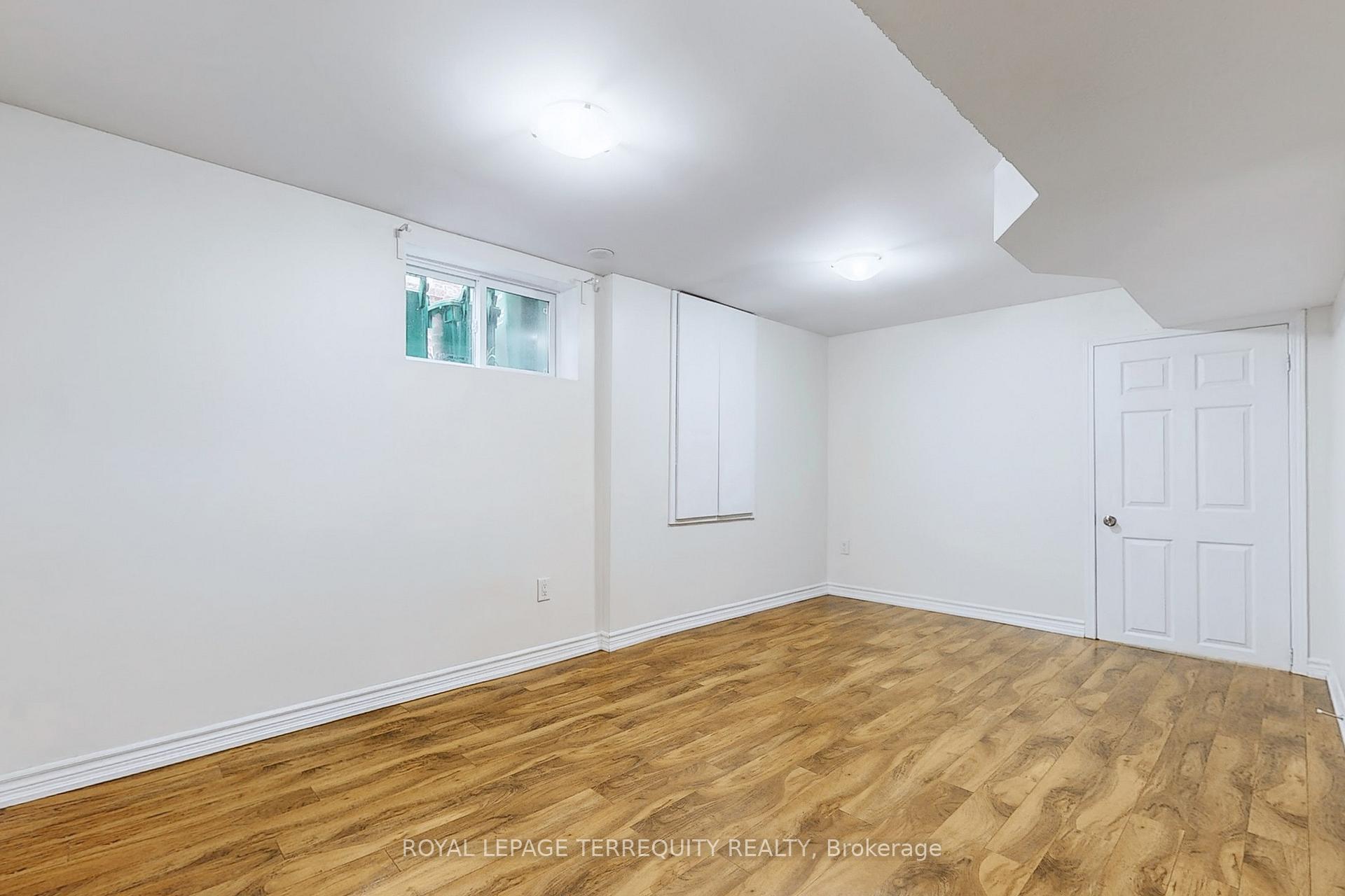 Photo 19 of 54 Mistdale Crescent, Brampton, Fletcher's Meadow — HOMEH