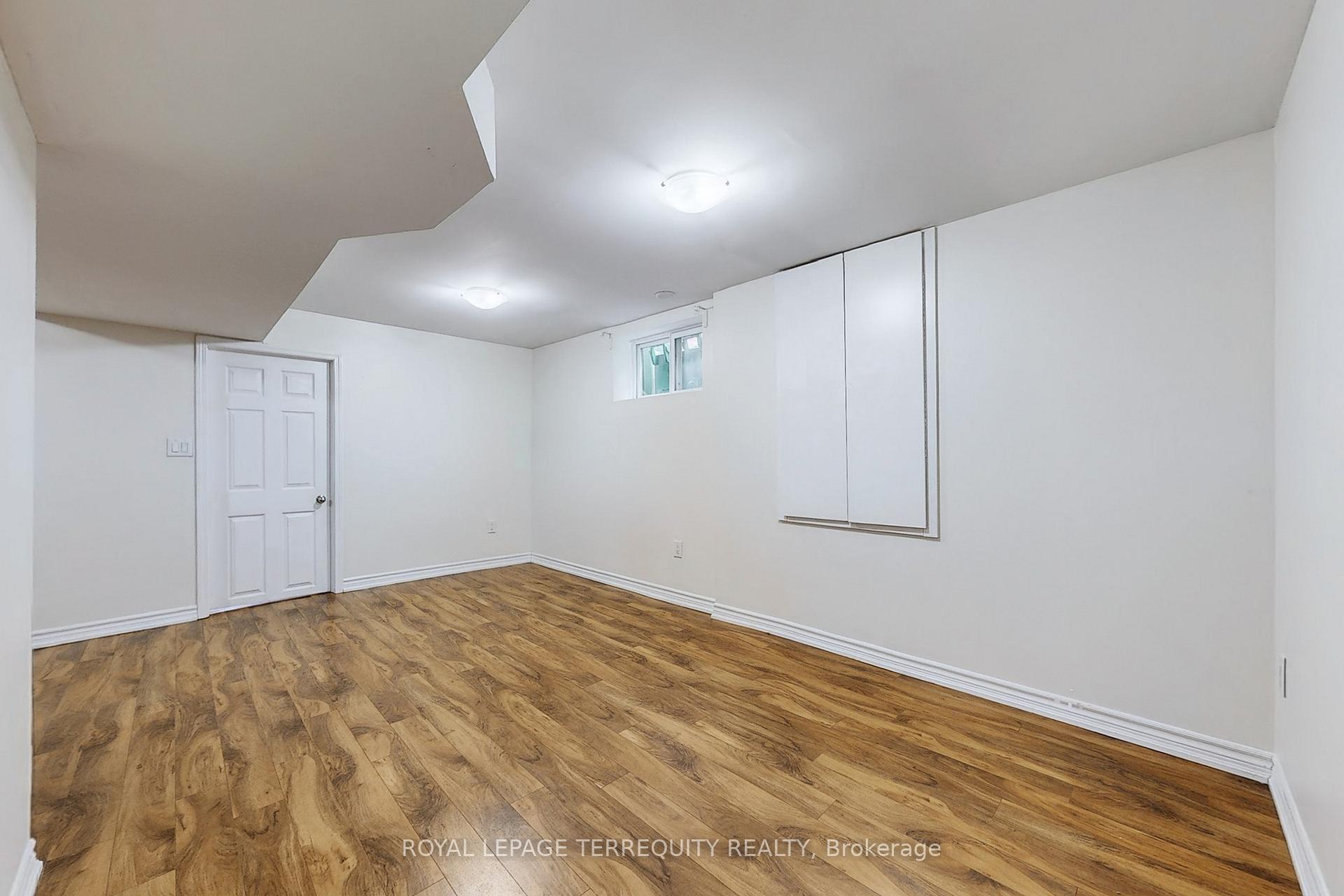 Photo 26 of 54 Mistdale Crescent, Brampton, Fletcher's Meadow — HOMEH