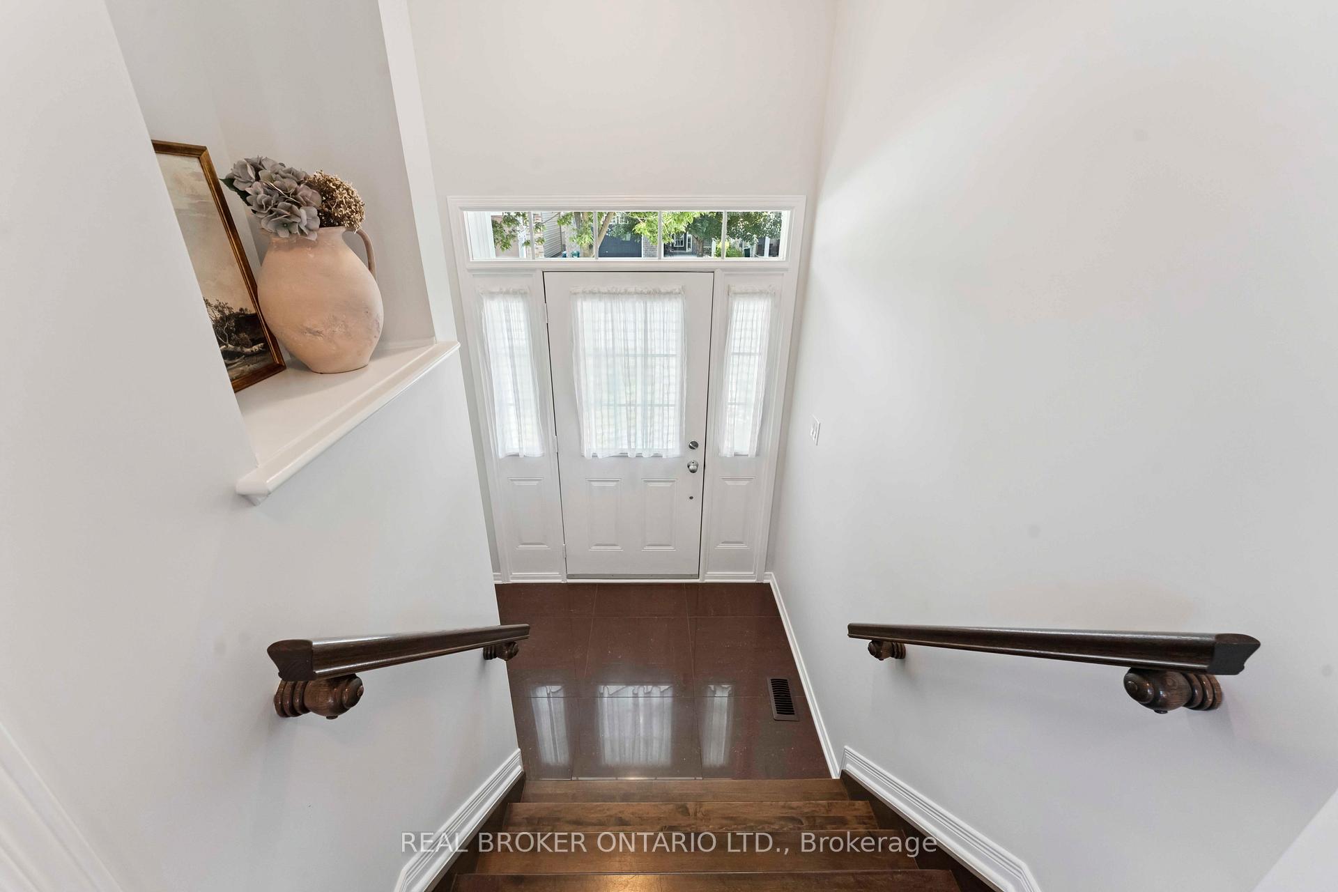 Photo 6 of 288 Harthill Way, Ottawa, Barrhaven - Heritage Park — HOMEH