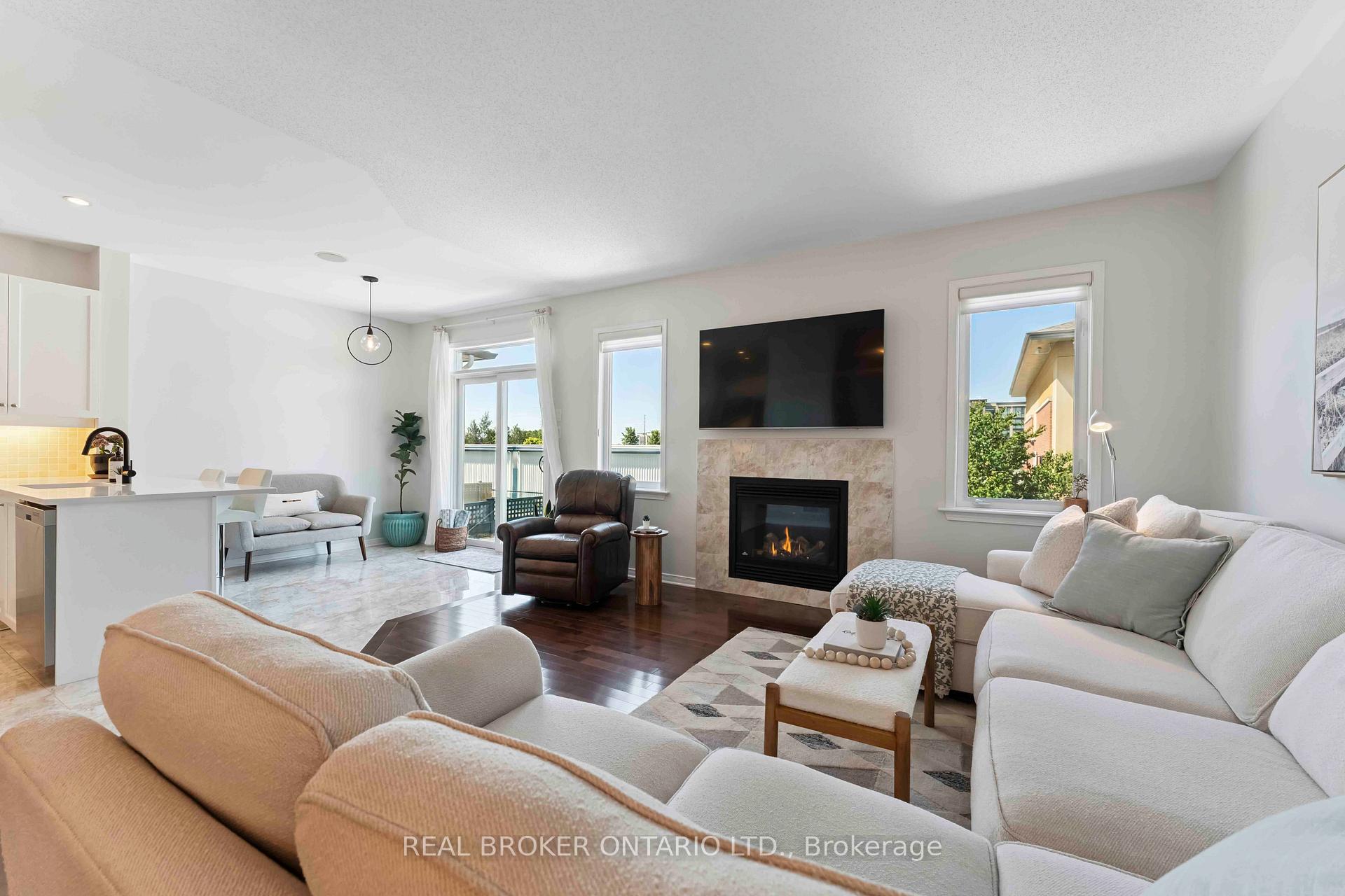 Photo 8 of 288 Harthill Way, Ottawa, Barrhaven - Heritage Park — HOMEH